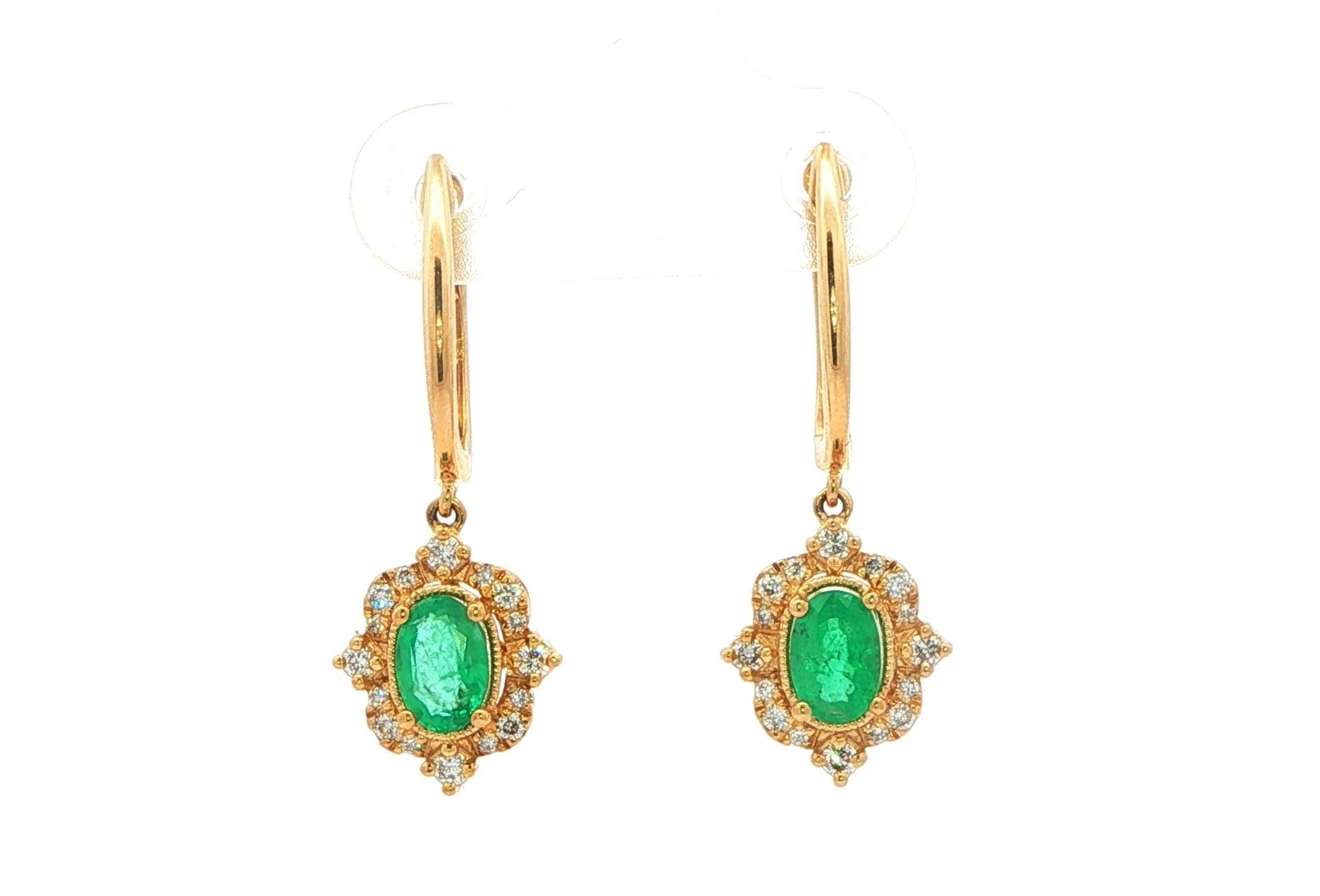 Vintage Style Emerald and Diamond Halo Dangle Earrings in Yellow Gold (1.06cts TWT)