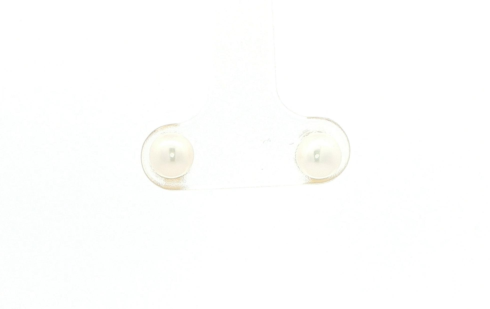 Pearl Stud Earrings in Yellow Gold