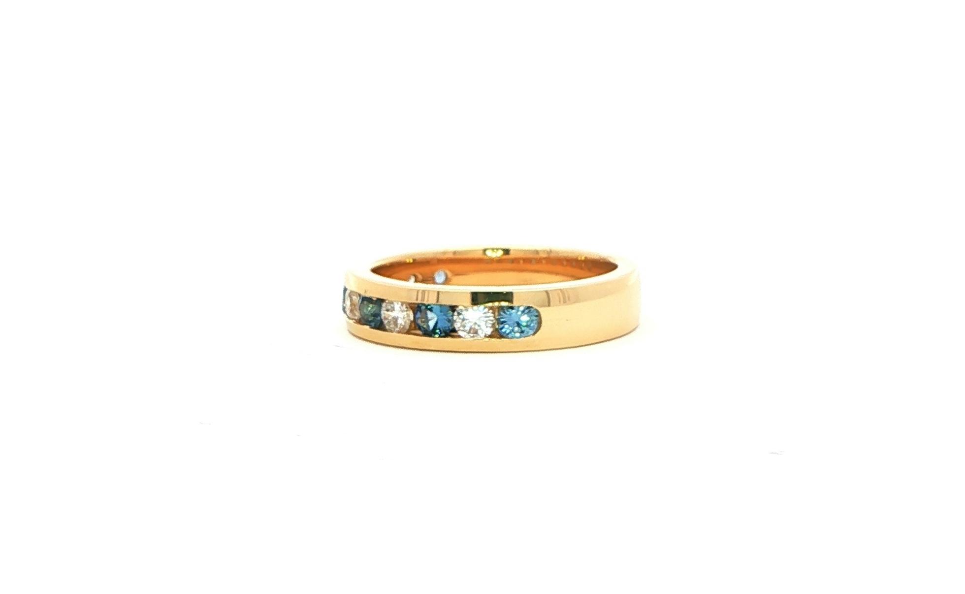 11-Stone Channel-set Alternating Montana Yogo Sapphire and Diamond Ring in Yellow Gold (0.98cts TWT) side