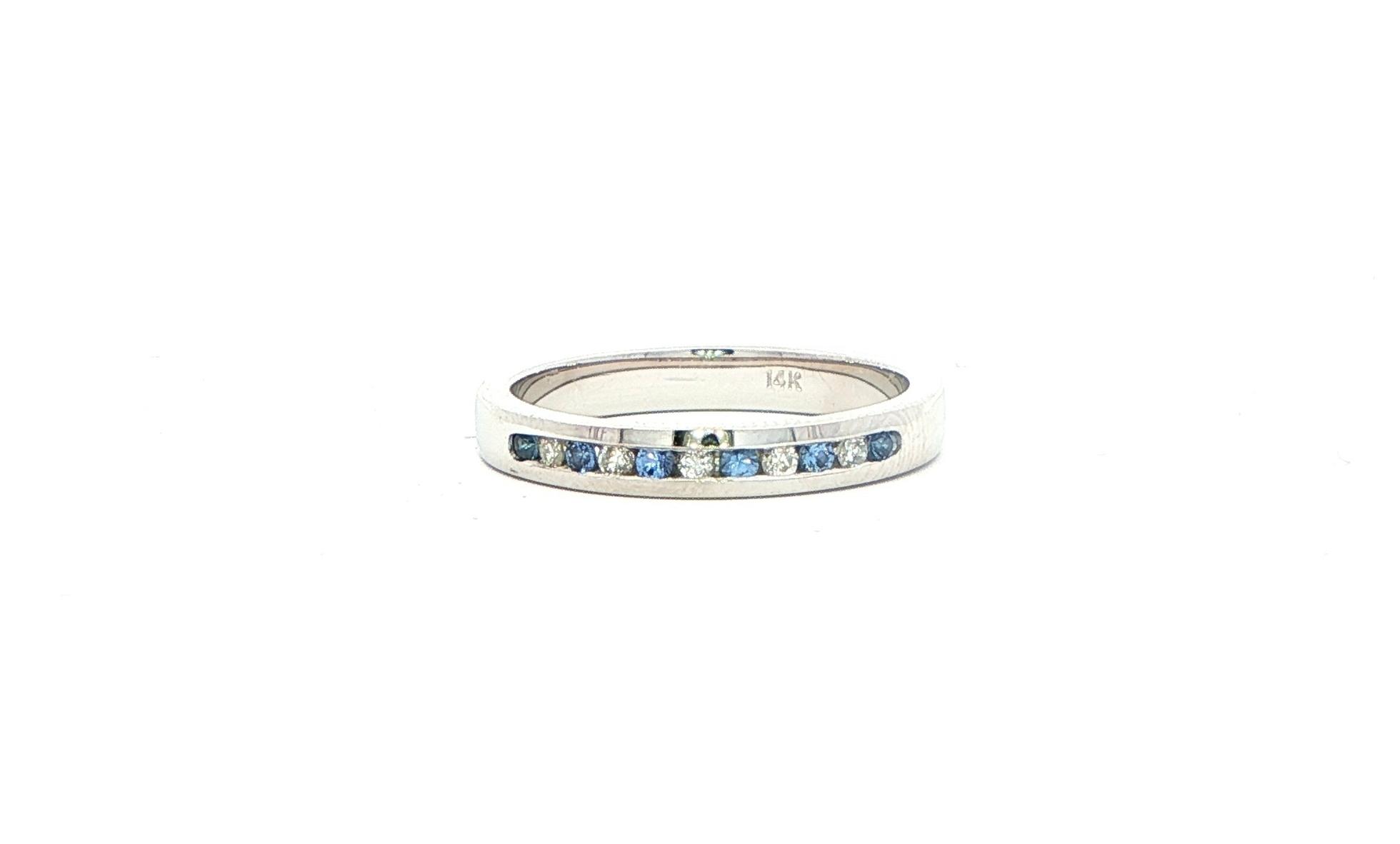 11-Stone Channel-set Alternating Montana Yogo Sapphire and Diamond Ring in Yellow Gold (0.20cts TWT)