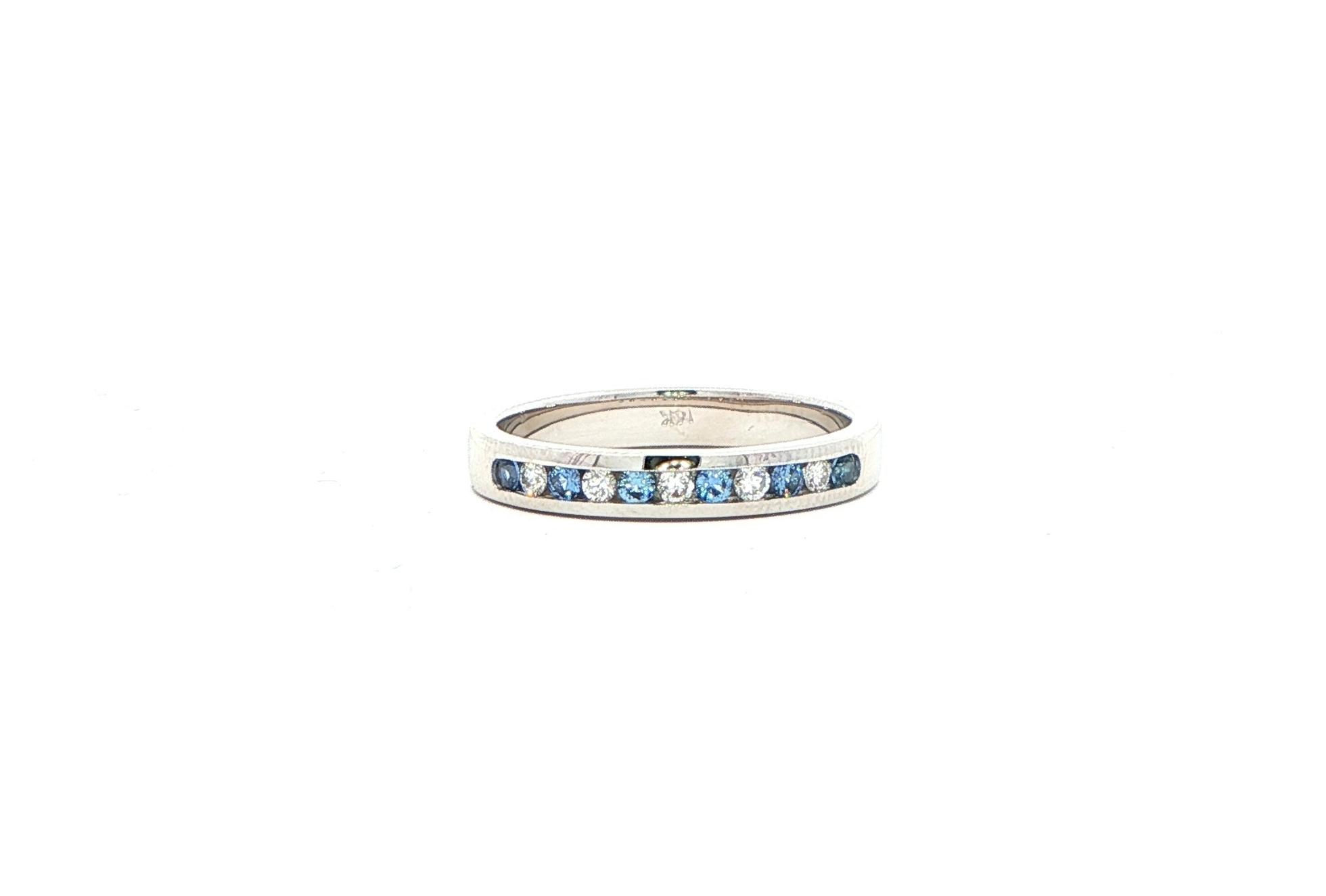 11-Stone Channel-set Alternating Montana Yogo Sapphire and Diamond Ring in Yellow Gold (0.27cts TWT)