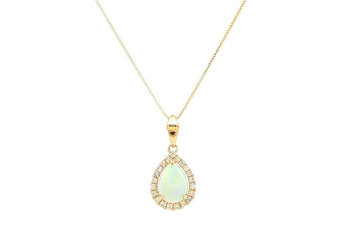 content/products/Halo Pear-Shaped Cabochon Opal Necklace in Yellow Gold (0.30cts TWT)