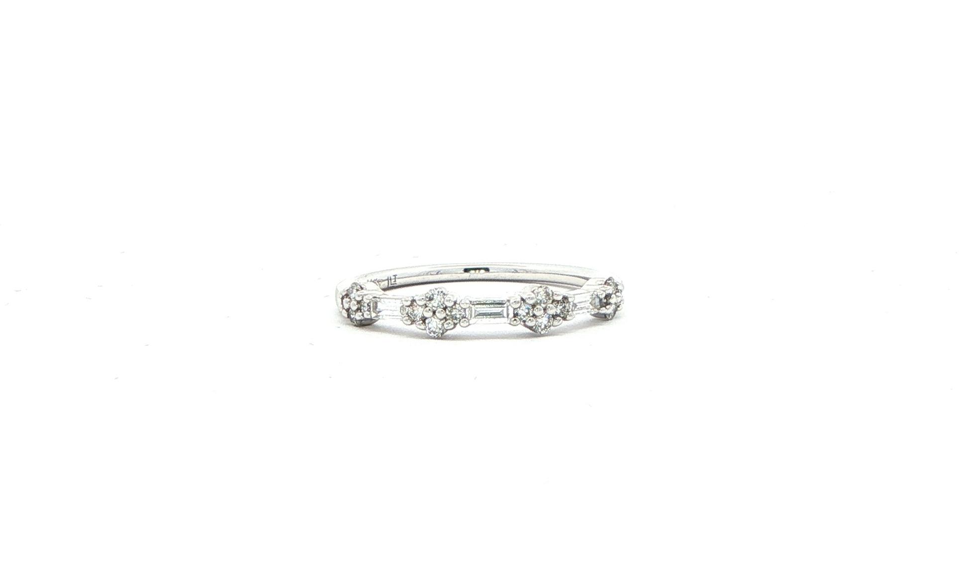 Baguette and Round Diamond Cluster Ring in White Gold (0.33cts TWT)