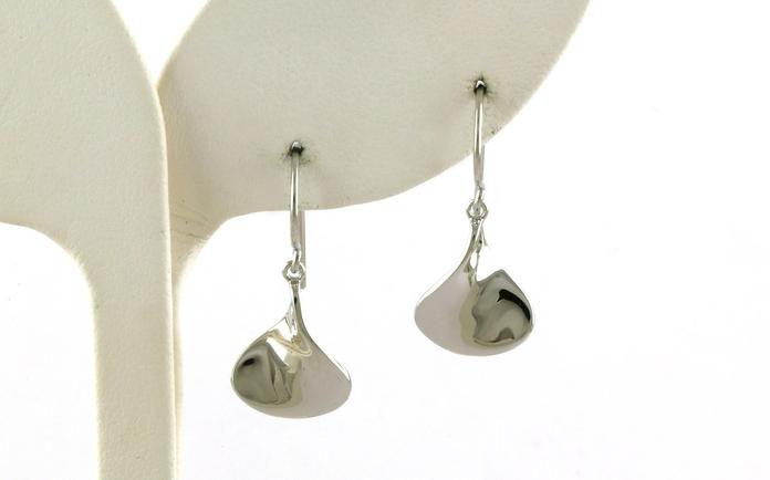 content/products/Teardrop Scoop Earrings in Sterling Silver
