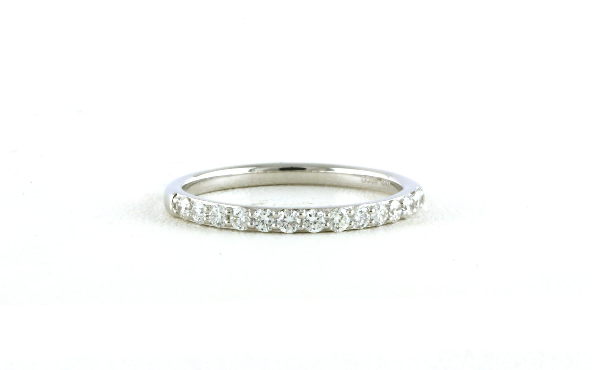 13-Stone Prong-Set Diamond Band in White Gold (0.33cts TWT)