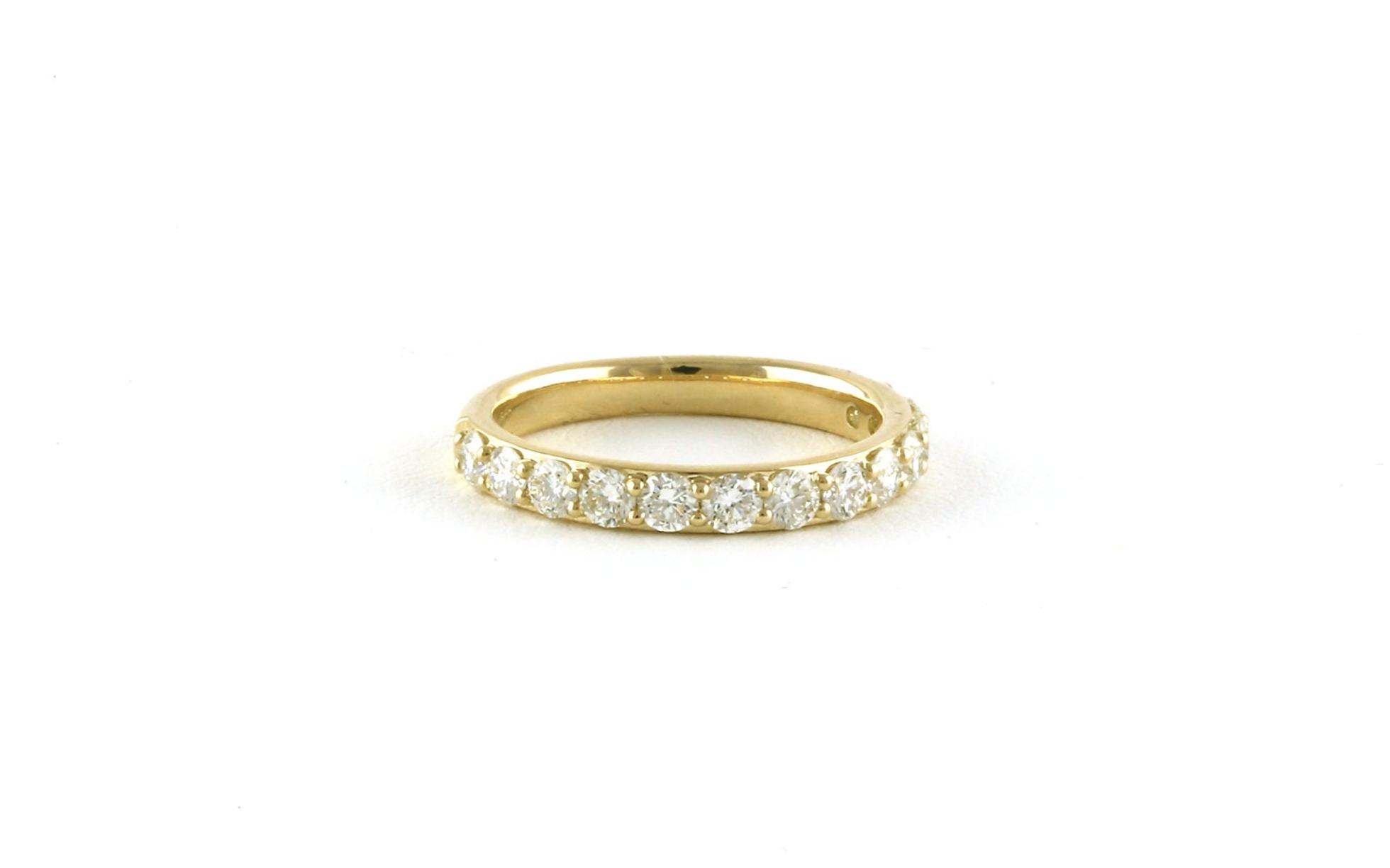 13-Stone Shared-Prong Diamond Wedding Band in Yellow Gold (1.00cts TWT)