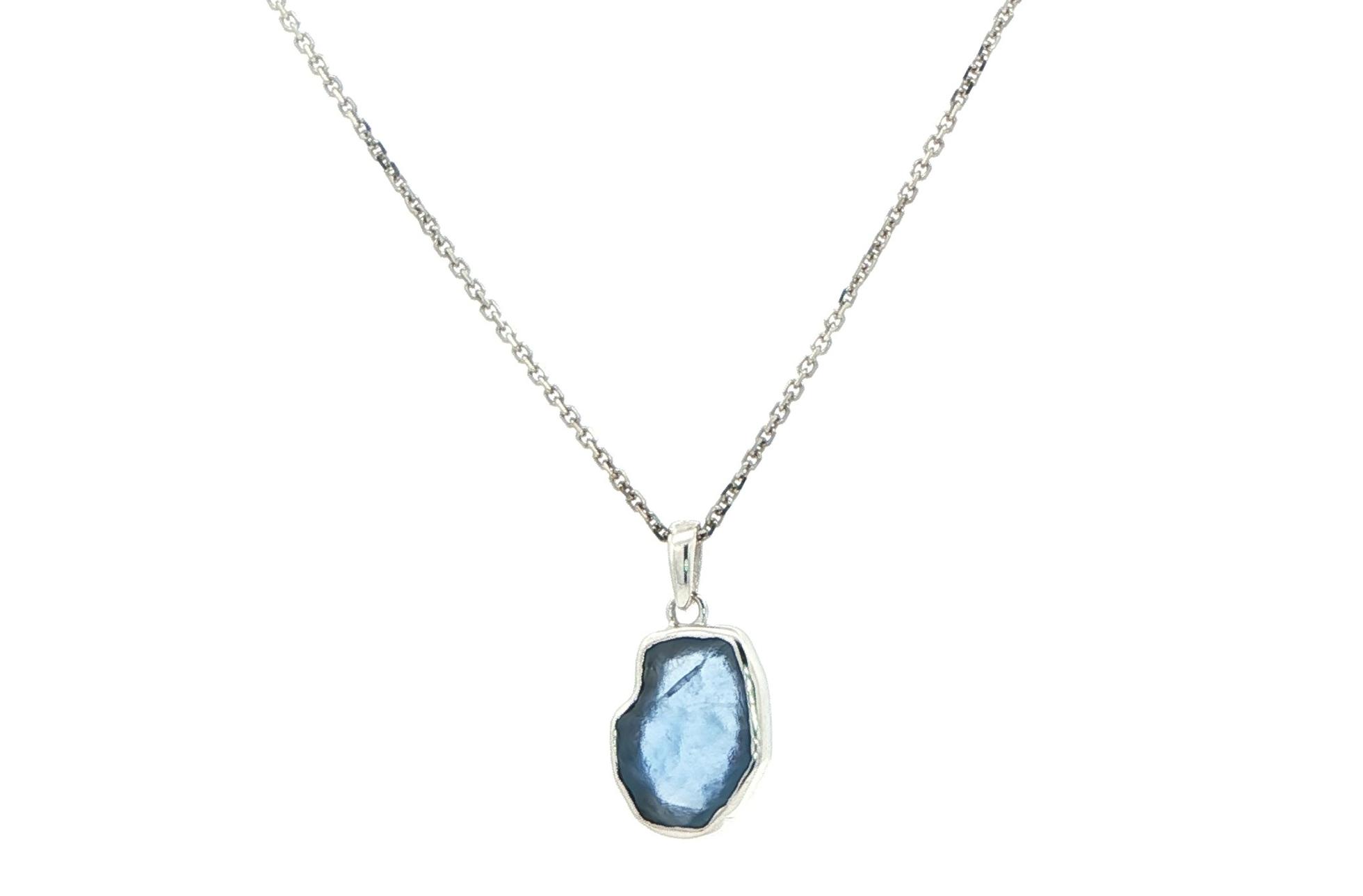 Bezel-set Raw Un-cut Montana Yogo Sapphire Necklace in White Gold (0.87cts)