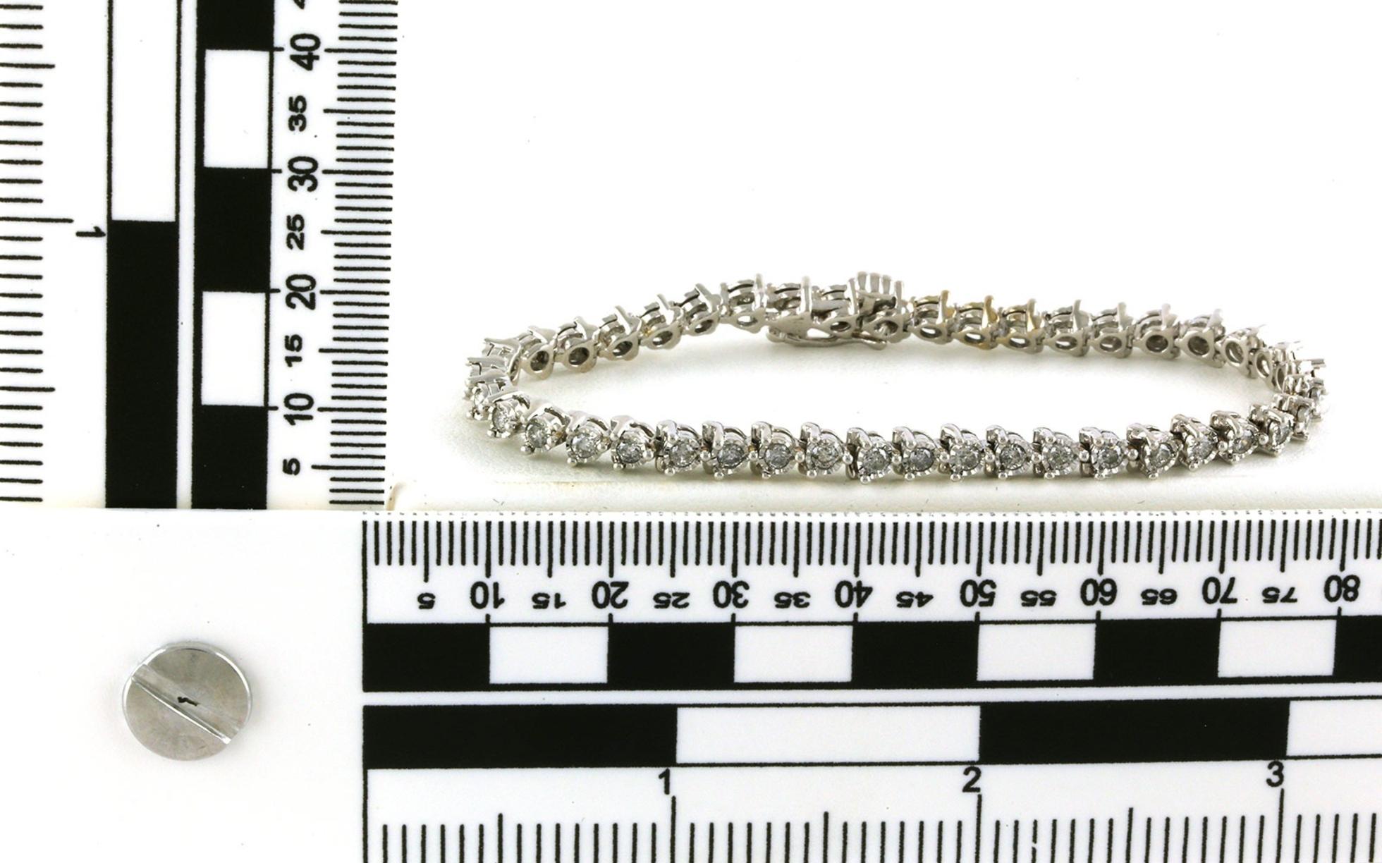 Estate Piece: Illusion-Set Diamond Tennis Bracelet in White Gold (1.00cts TWT) scale