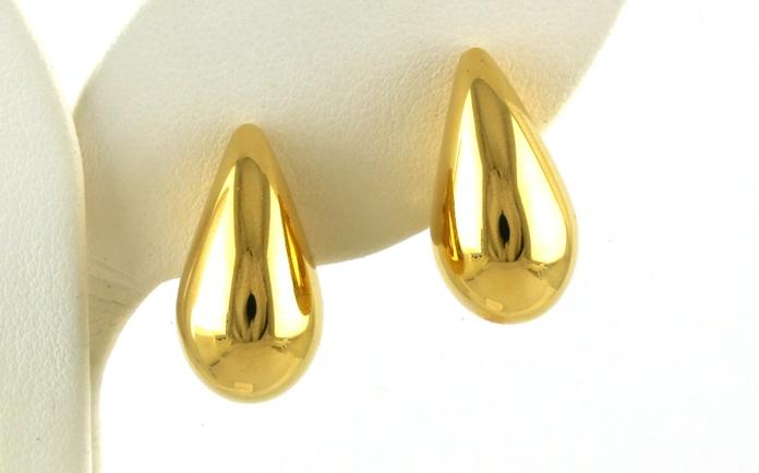 content/products/Teardrop Stud Earrings in Yellow Gold