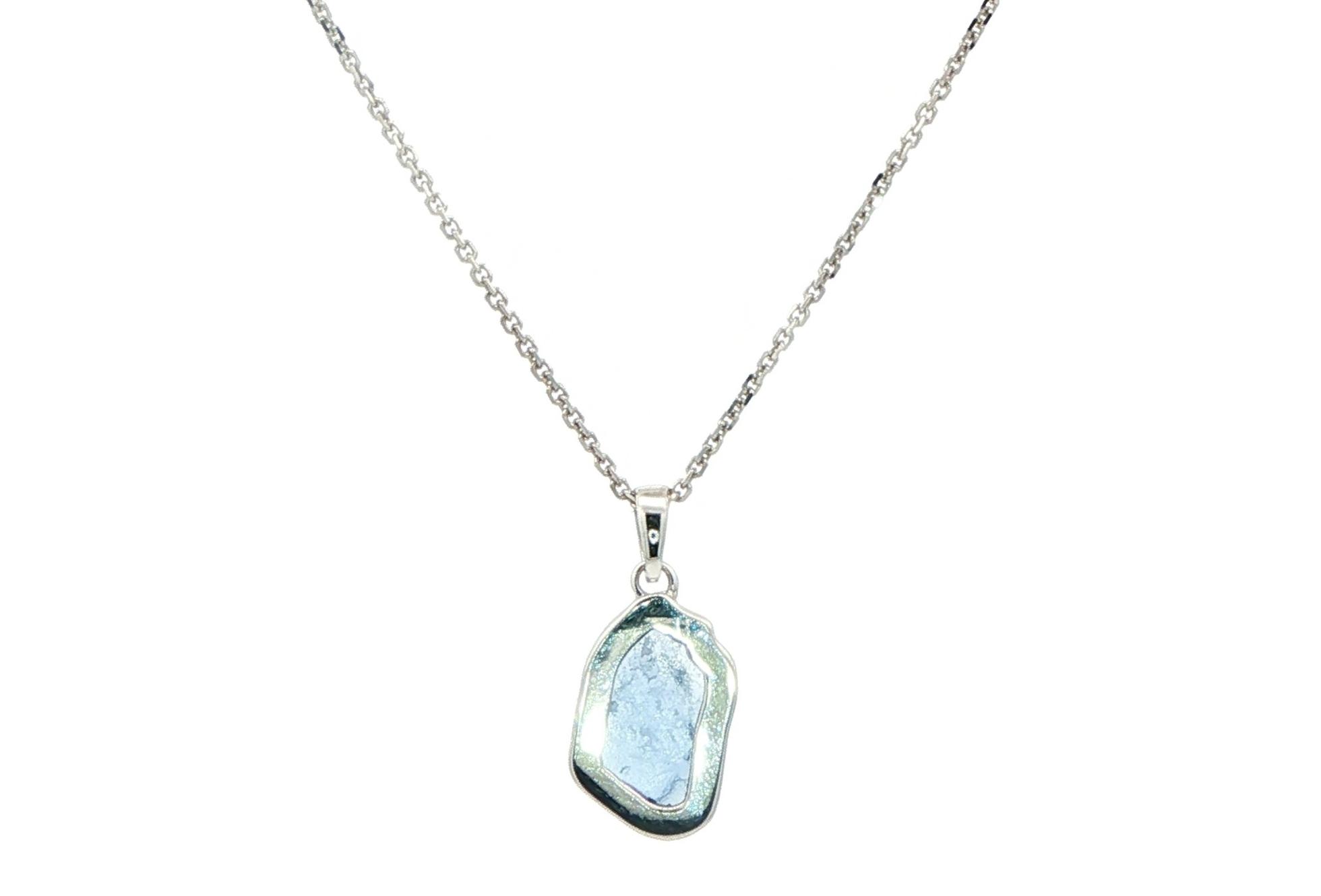Bezel-set Raw Un-cut Montana Yogo Sapphire Necklace in White Gold (0.90cts) back