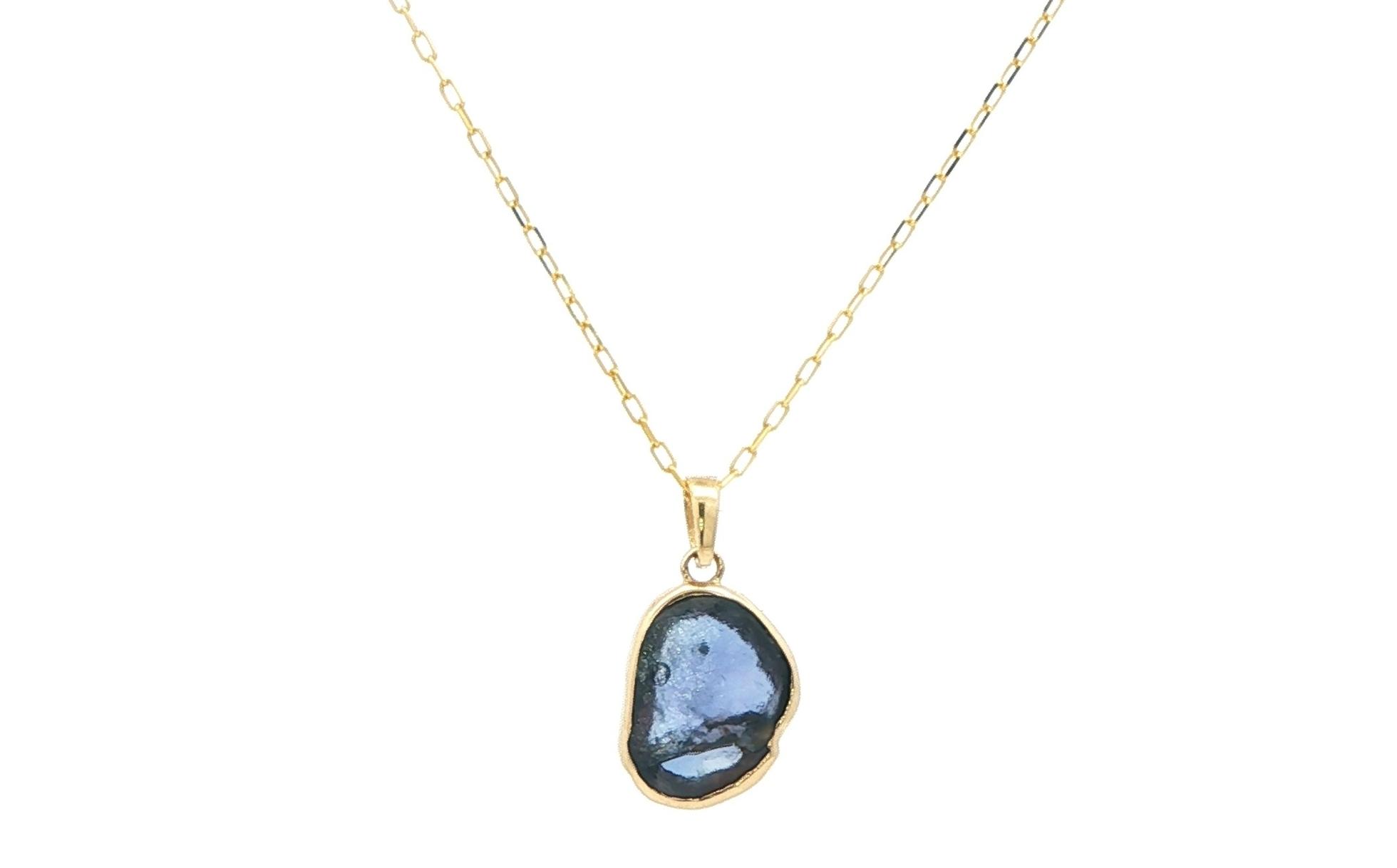 Bezel-set Raw Un-cut Montana Yogo Sapphire Necklace in Yellow Gold (1.06cts)