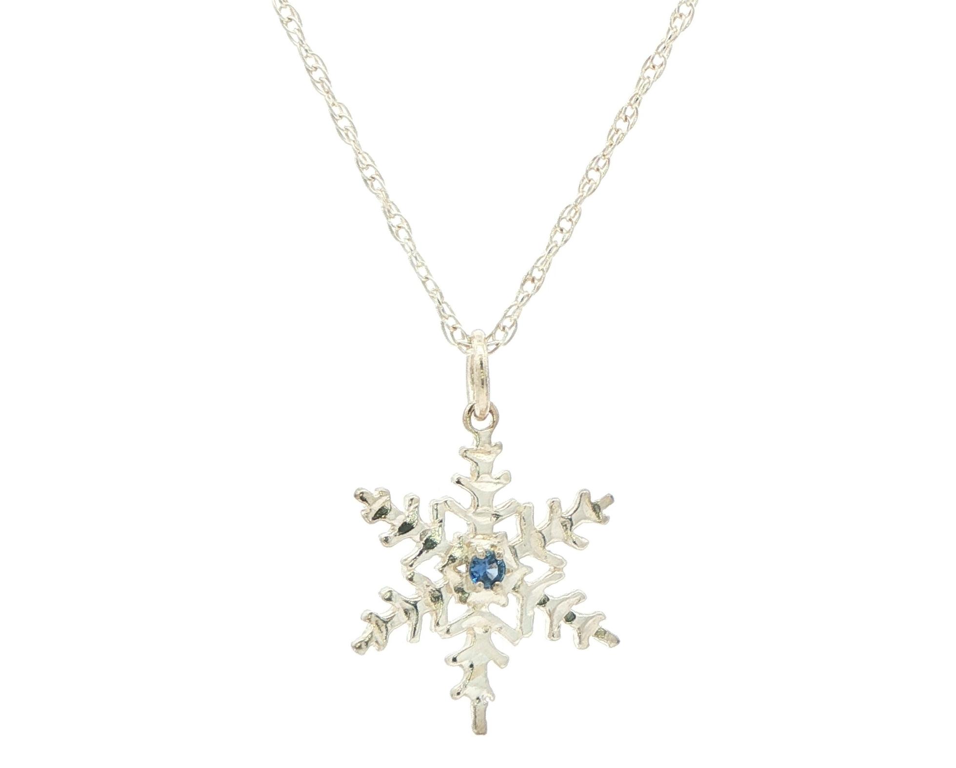 Estate Piece: Snowflake Montana Yogo Sapphire Charm Necklace in Sterling Silver (0.06cts)