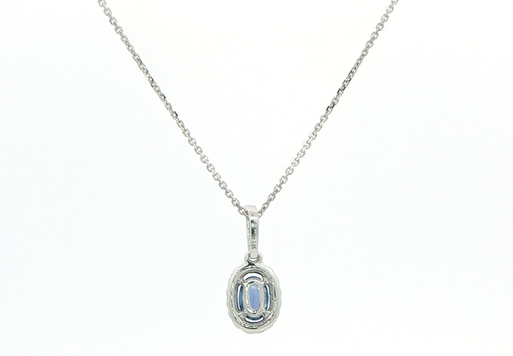 Halo Oval Montana Yogo Sapphire and Diamond Necklace in White Gold (0.43cts TWT) back