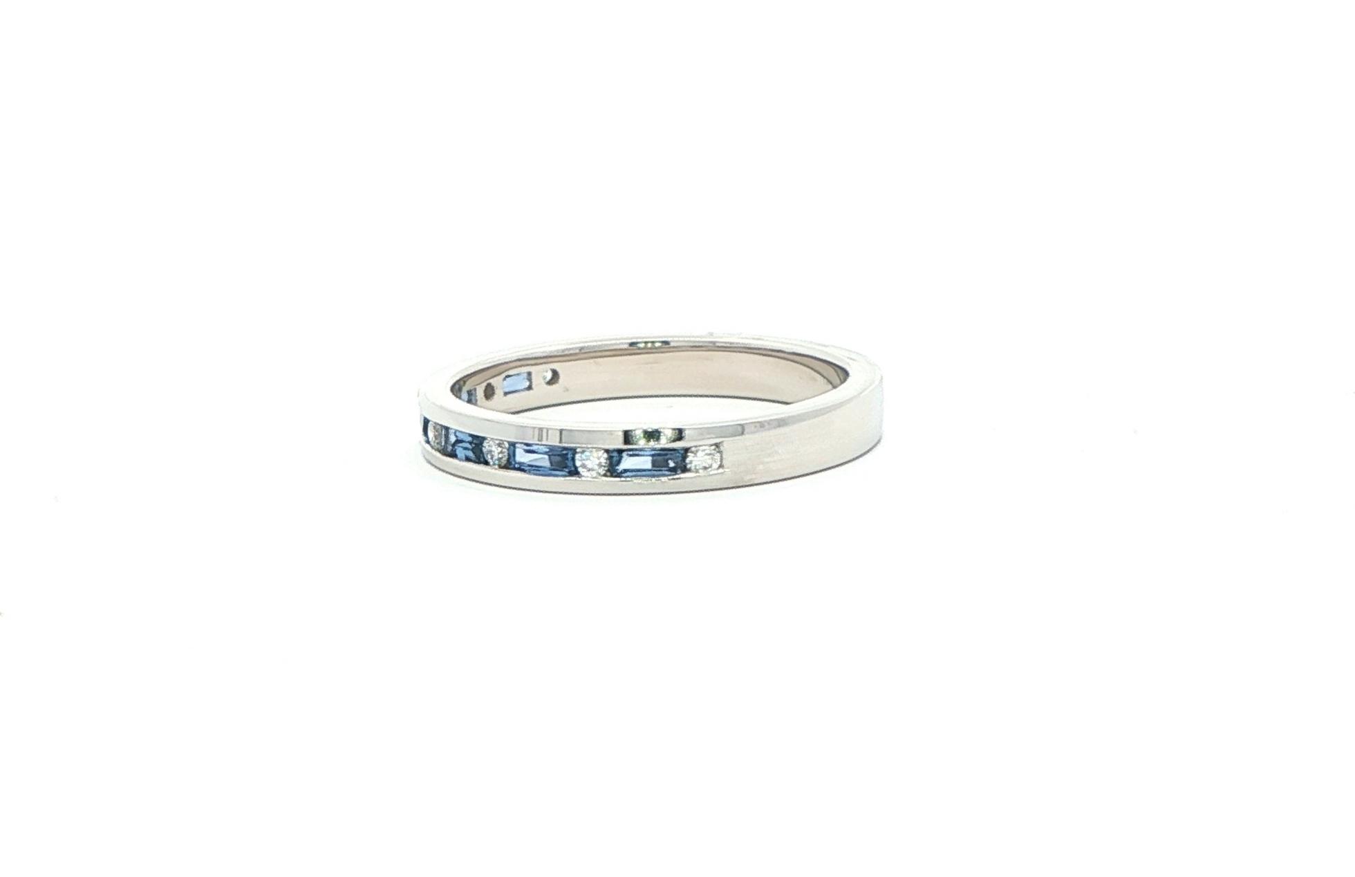 Channel-set Baguette-Cut Montana Yogo Sapphire and Diamond Ring in White Gold (0.46cts TWT) scale