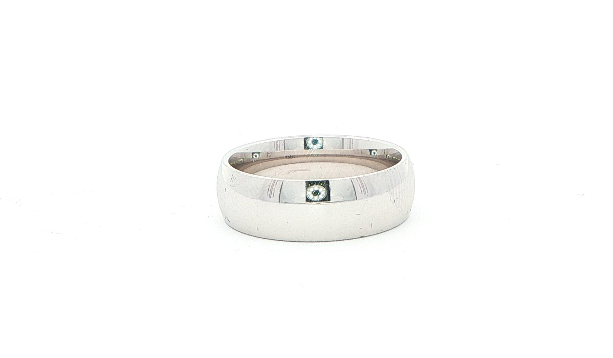 Comfort Fit Ring in White Gold (6mm)