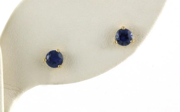 content/products/Montana Yogo Sapphire Stud Earrings in 3-Prong Martini Settings in Yellow Gold (0.75cts TWT)