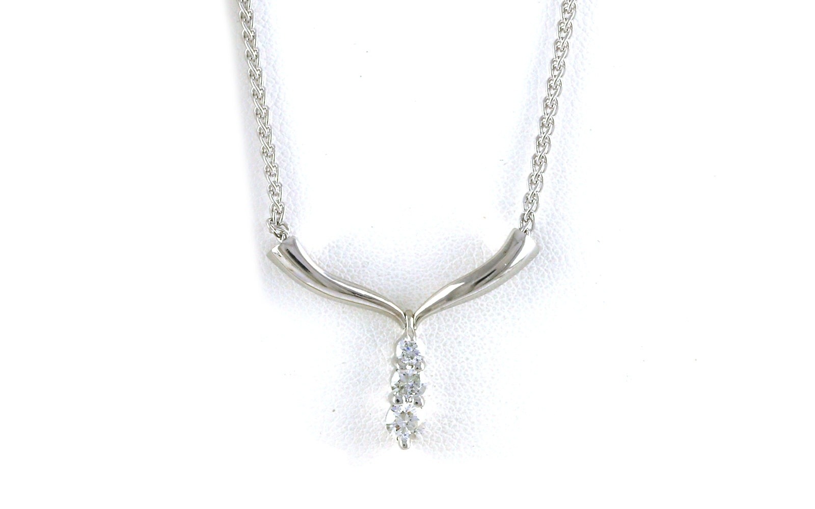 Estate Piece: Split Chain "Y" Diamond Drop Necklace in White Gold (0.50cts TWT)