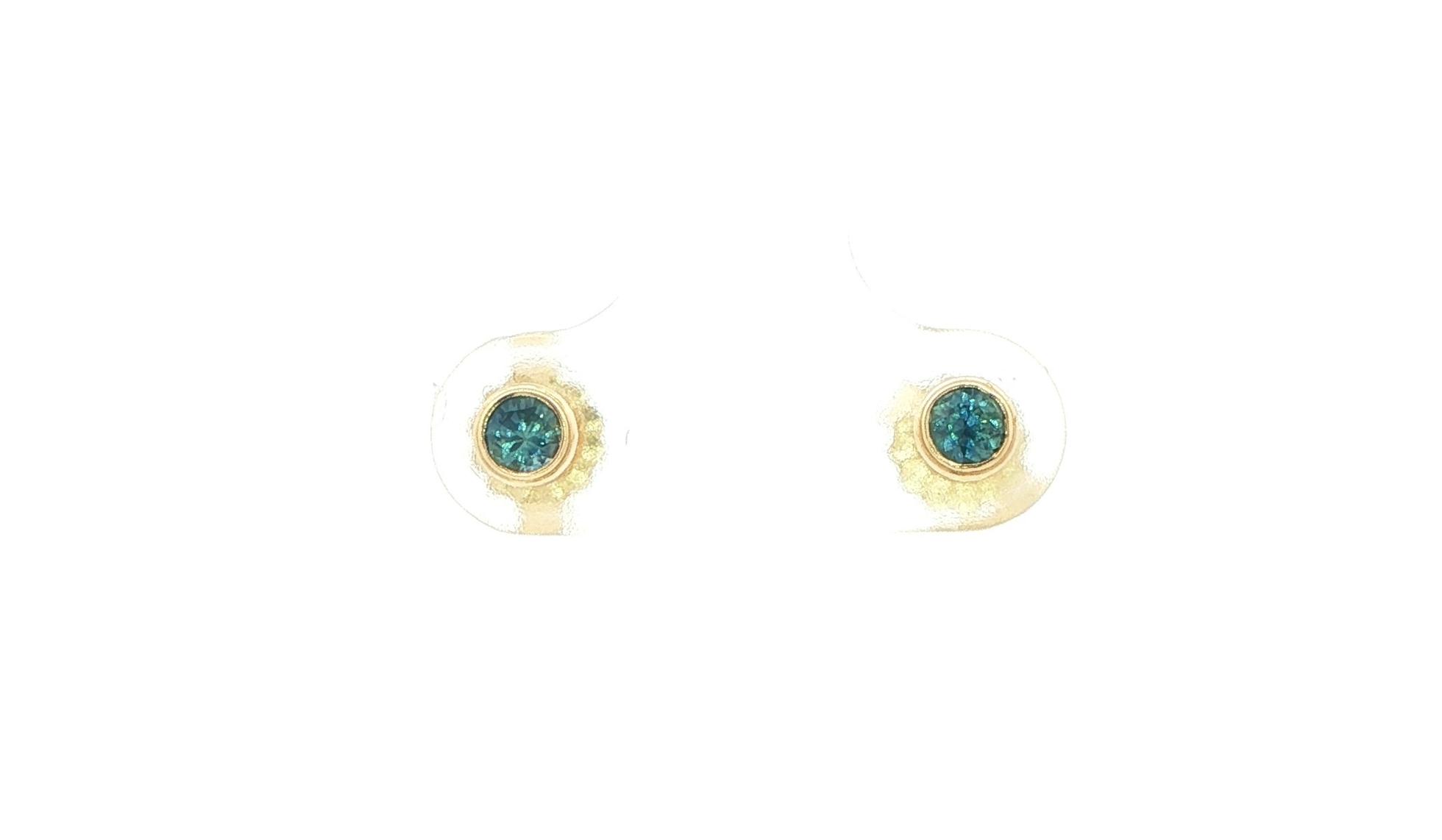Bezel-set Montana Sapphire Stud Earrings in Yellow Gold (0.25cts TWT)