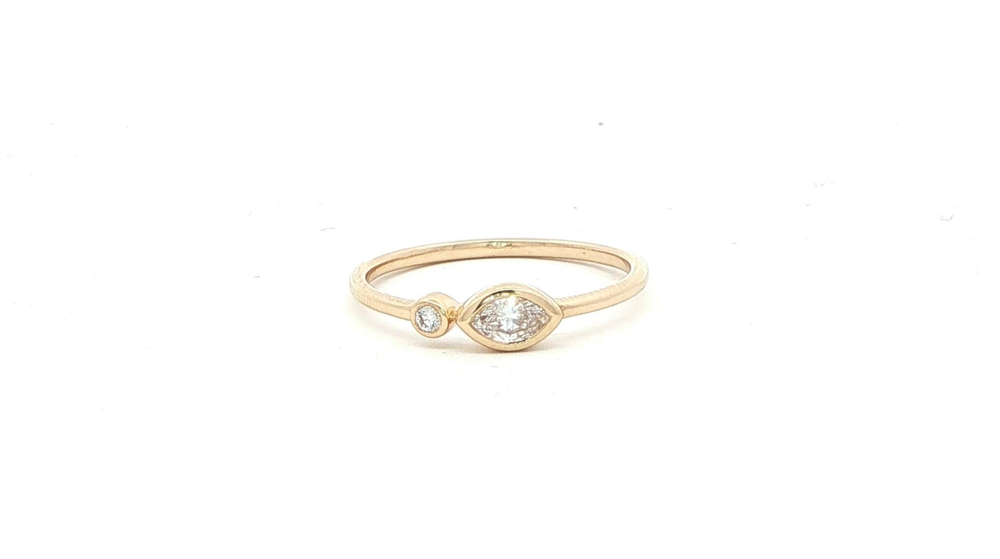 Bezel-set 2-Stone Marquise and Round Diamond Ring in Yellow Gold (0.16cts TWT)
