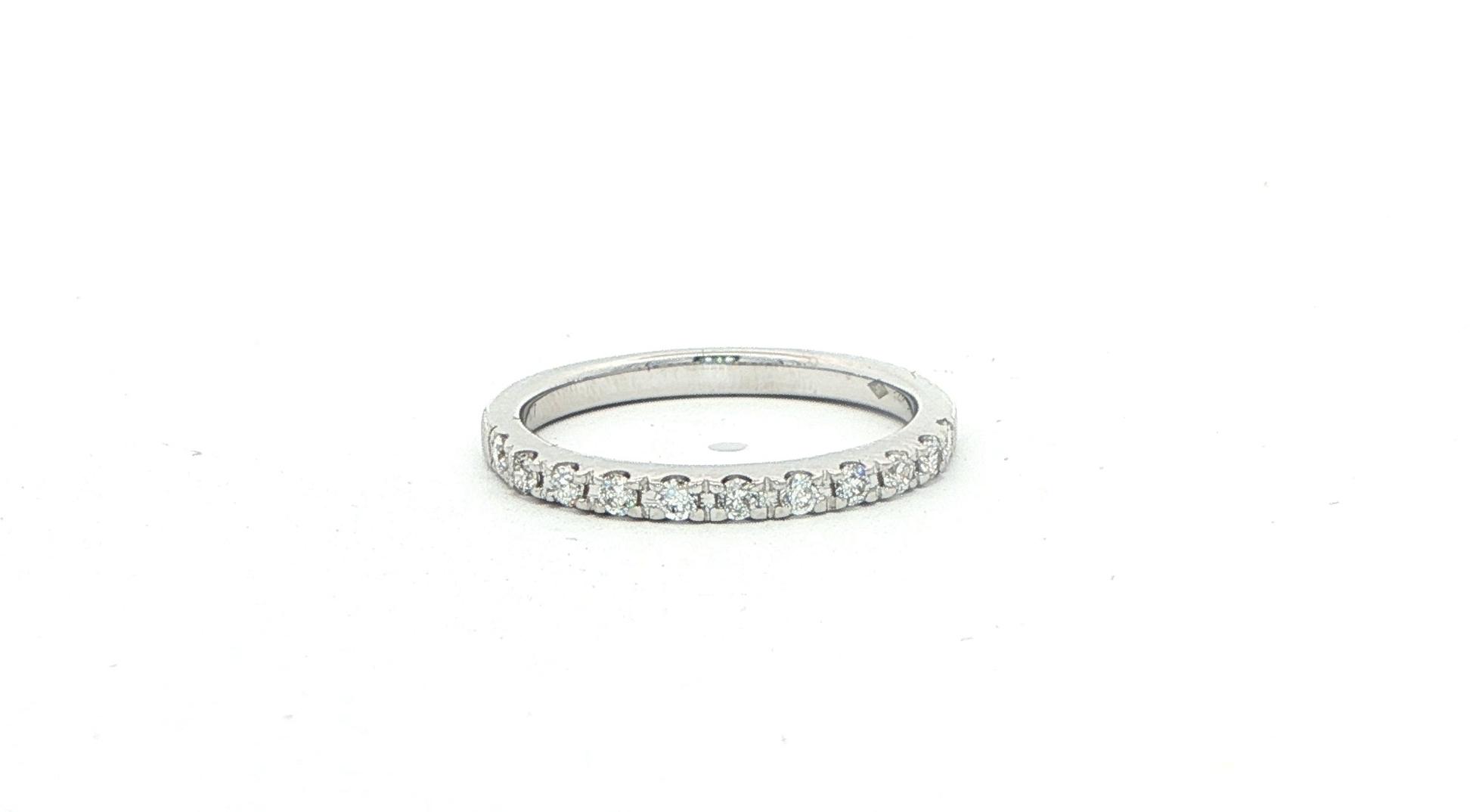 11-Stone U-Cup Diamond Ring in White Gold (0.25cts TWT)
