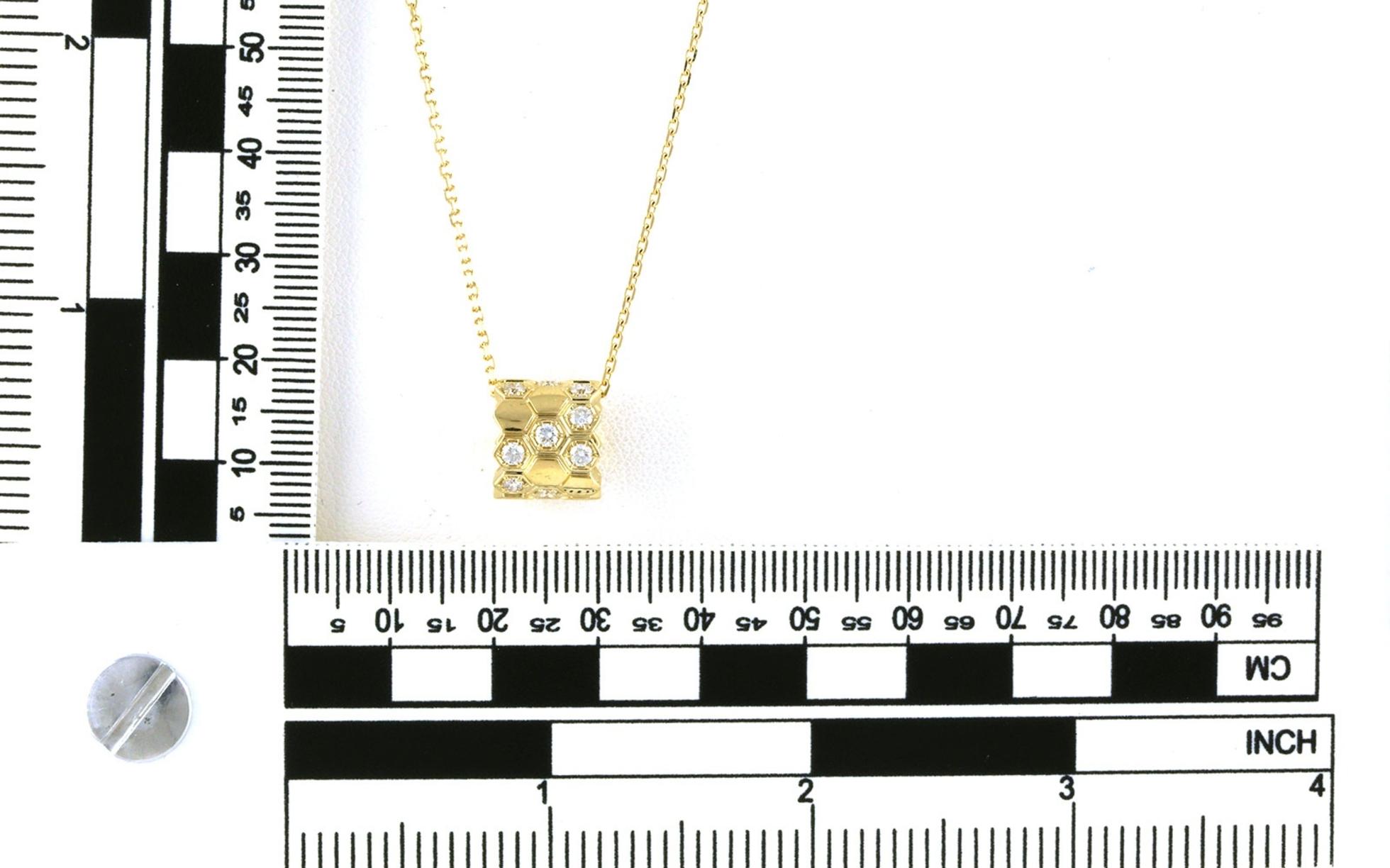 Honeycomb Diamond Rondelle Necklace in Yellow Gold (0.40cts TWT) scale