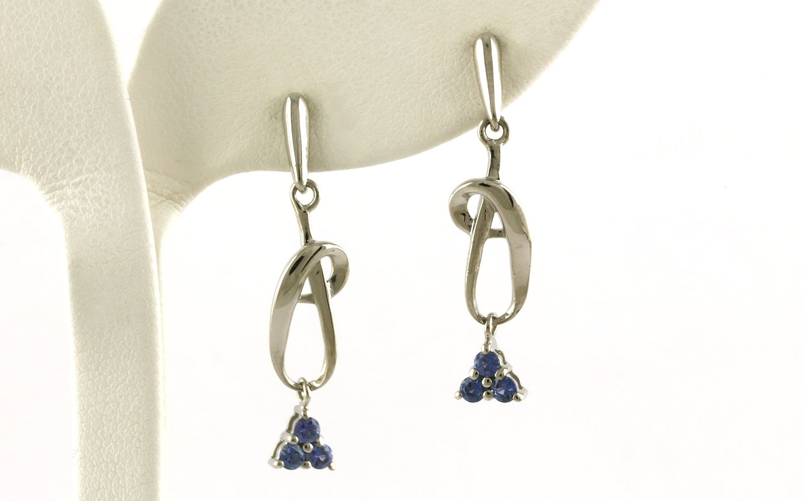 Freeform Swoop Dangle Montana Yogo Sapphire Earrings in Sterling Silver (0.33cts TWT)