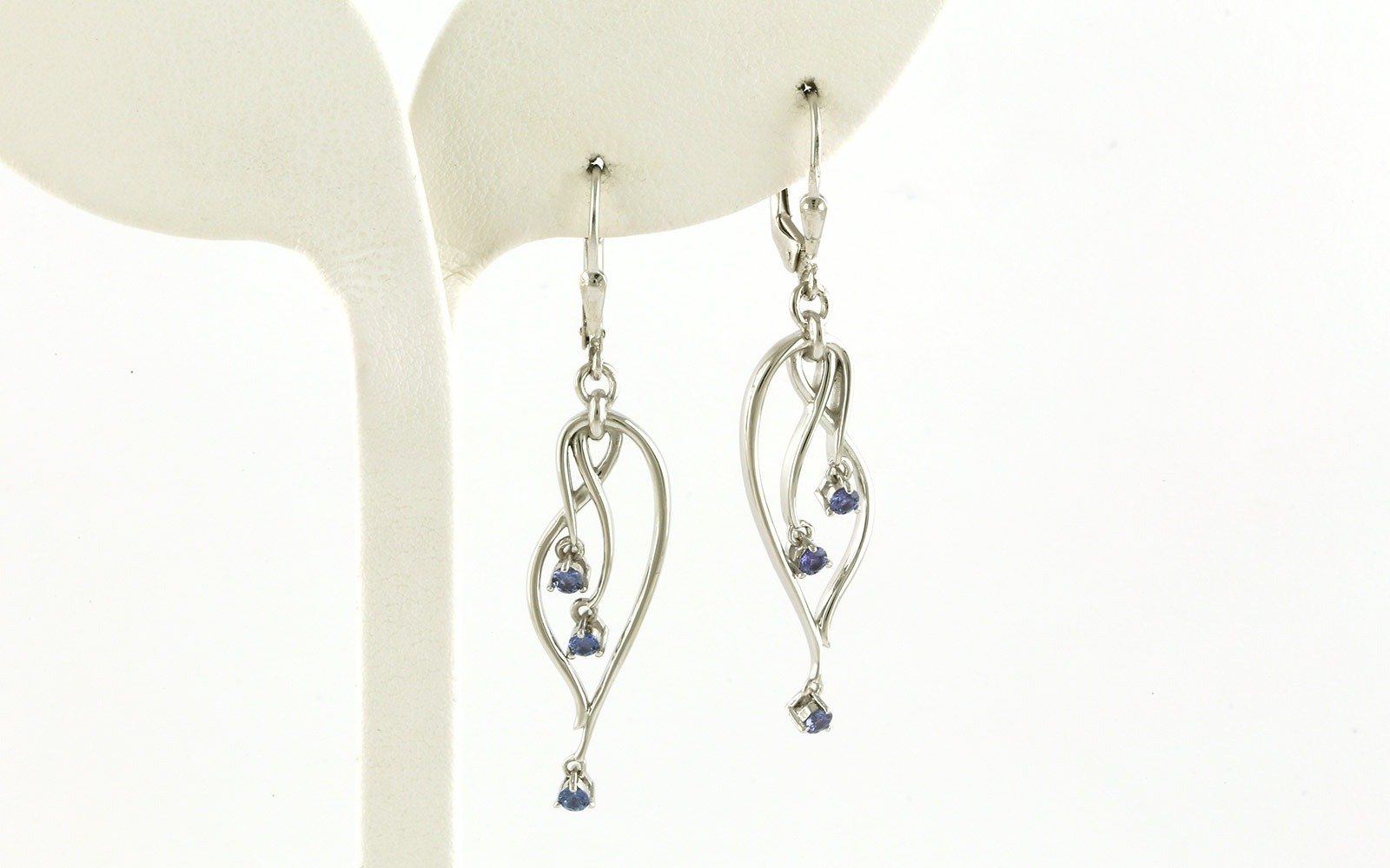 Swirl Montana Yogo Sapphire Dangle Leverback Earrings in Sterling Silver (0.40cts TWT)