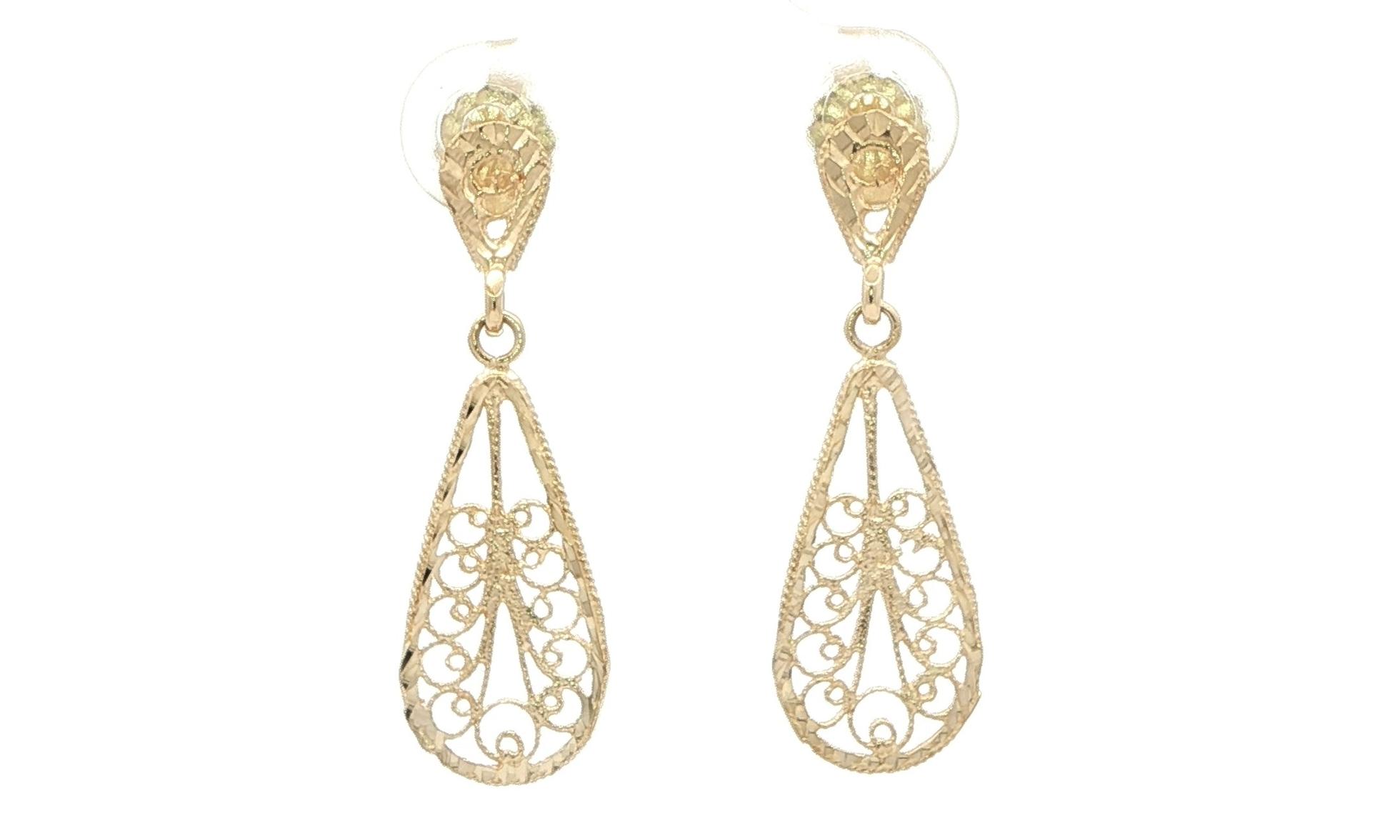 Estate Piece: Delicate Filigree Teardrop Dangle Earrings in Yellow Gold