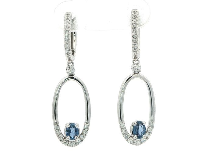 content/products/Oval Montana Yogo Sapphire Sapphire and Diamond Dangle Earrings in White Gold (0.89cts TWT)