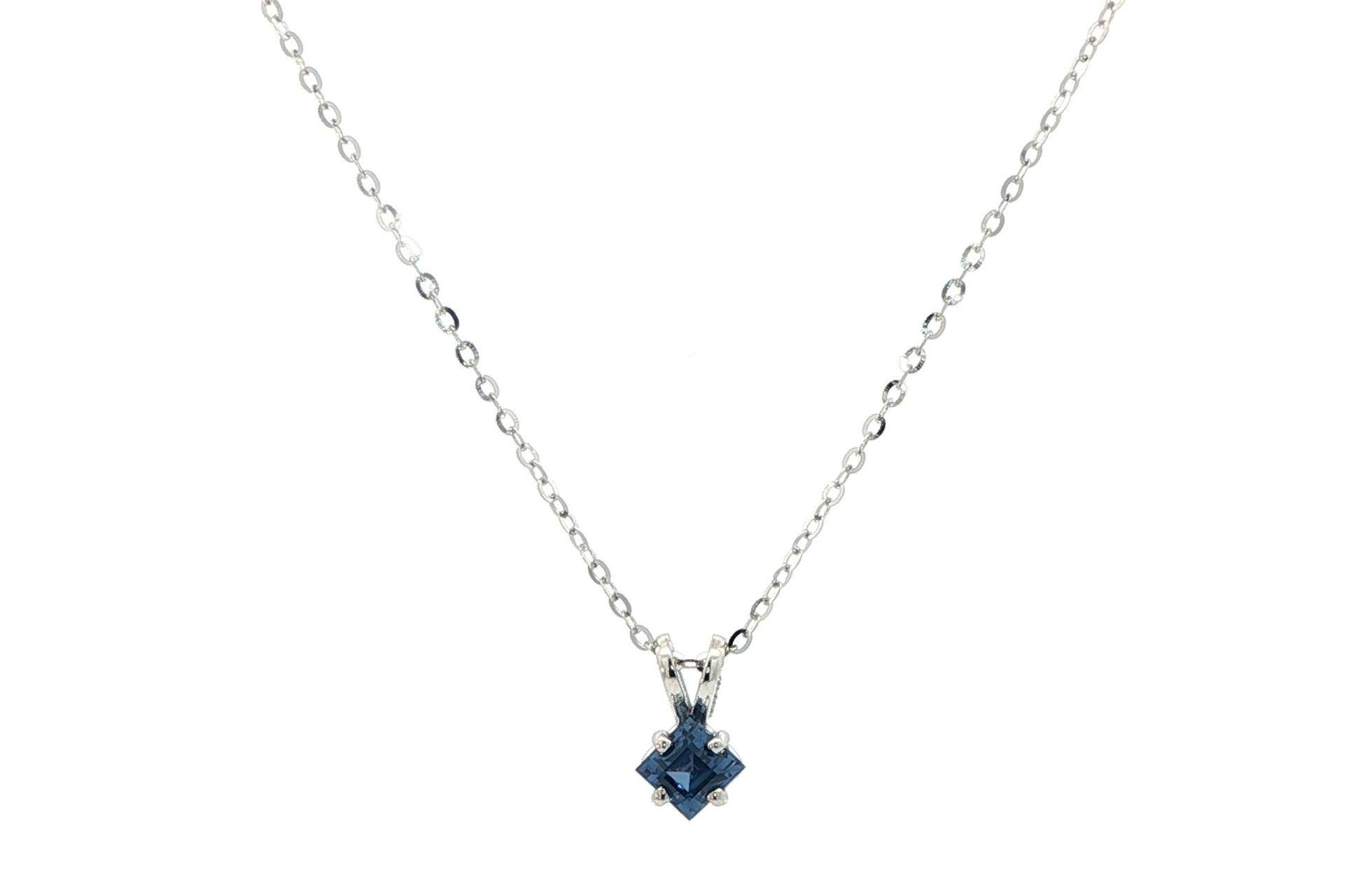 Solitaire Kite-set Princess-Cut Montana Yogo Sapphire Pendant in White Gold (0.25ct)