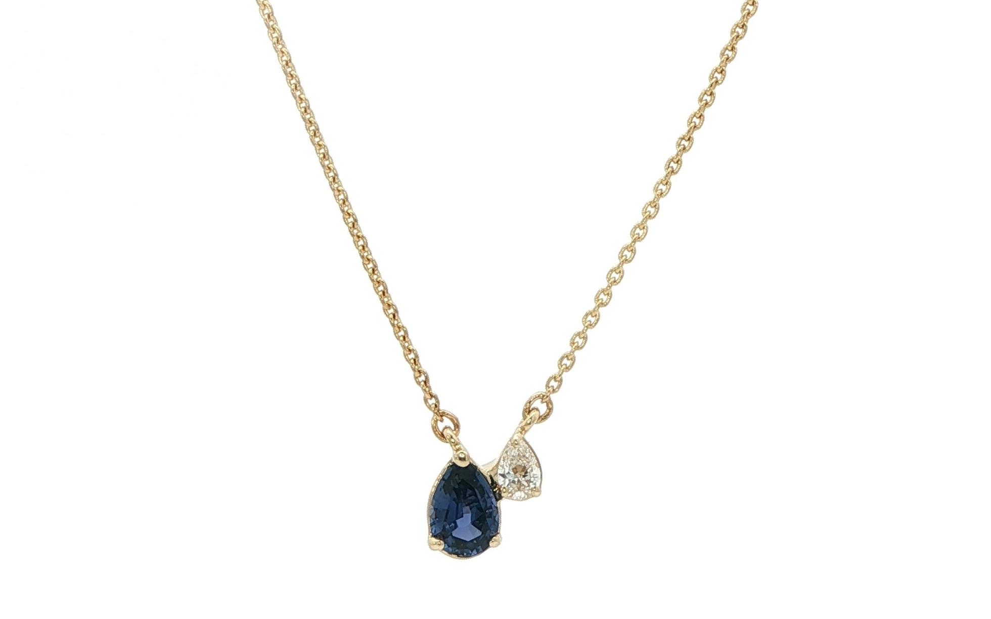 2-Stone Pear-cut Montana Yogo Sapphire and Diamond Pendant on Split Chain in Yellow Gold (0.53cts TWT)