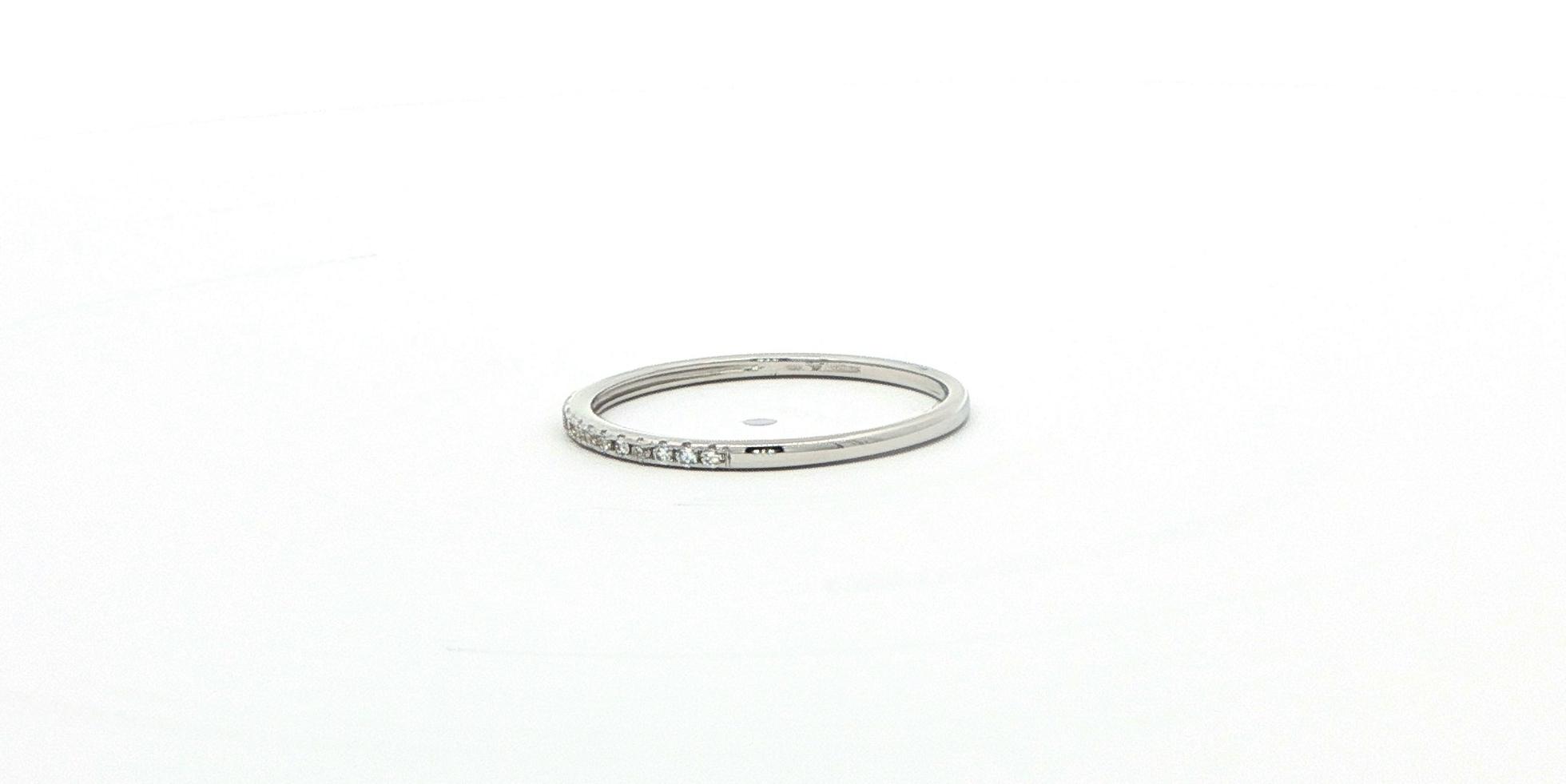 Estate Piece: Delicate Diamond Band Ring in White Gold (0.10cts TWT) side