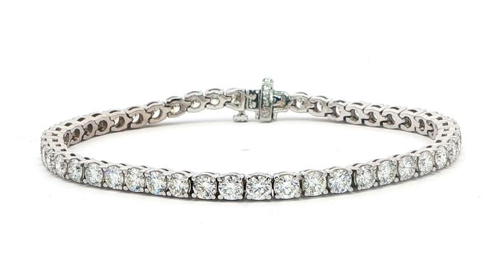 content/products/Diamond Tennis Bracelet with 4-Prong Settings in White Gold (7.19cts TWT)