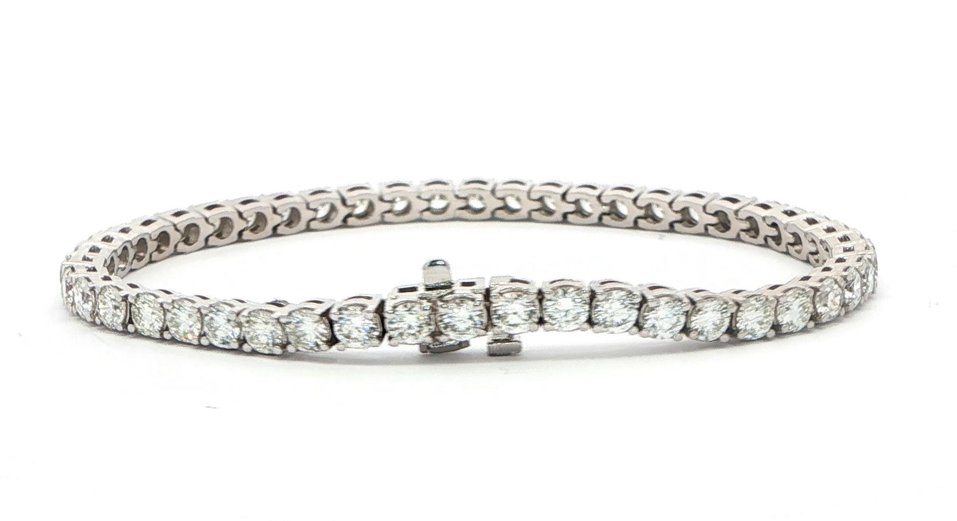 Diamond Tennis Bracelet with 4-Prong Settings in White Gold (7.19cts TWT) back