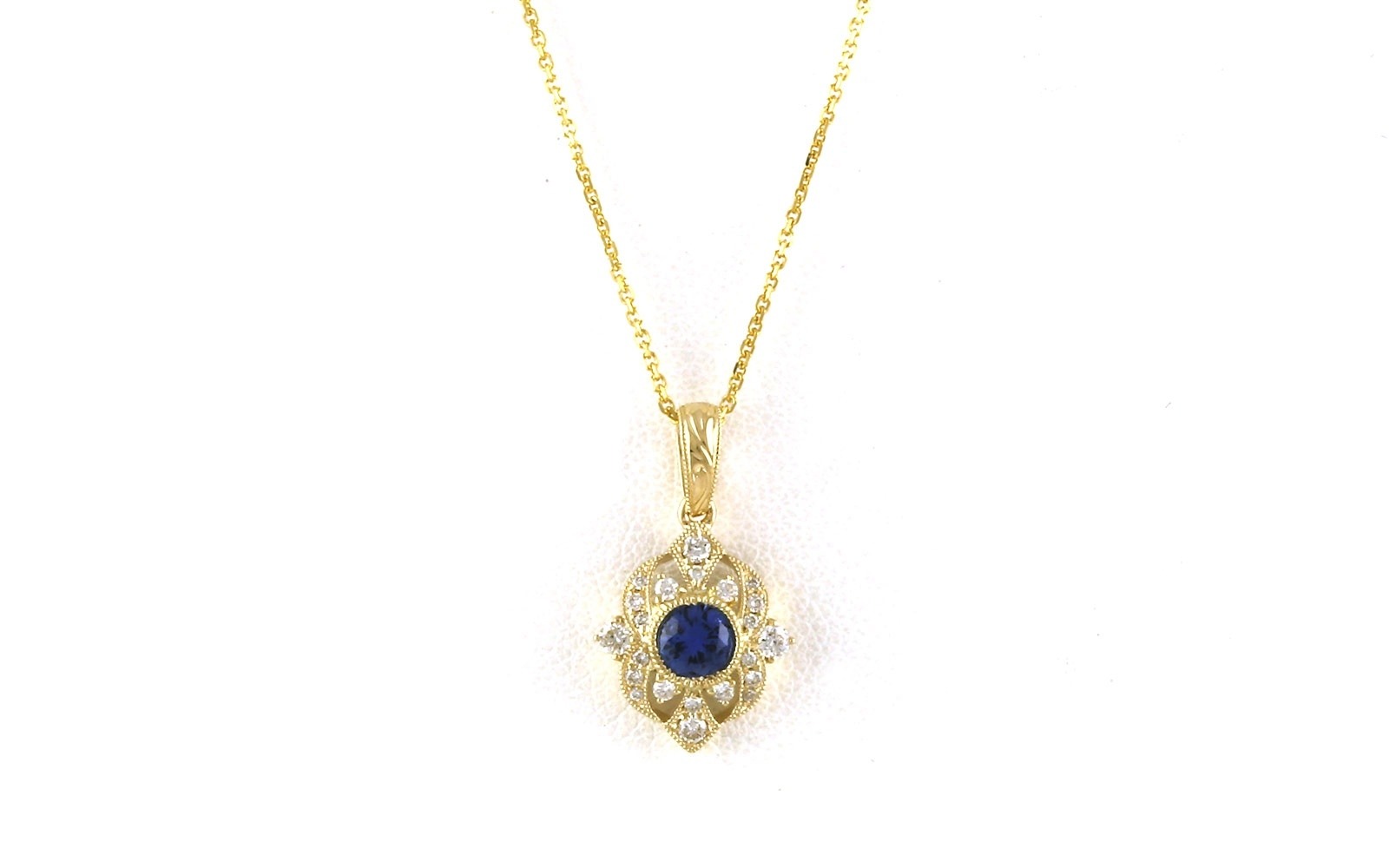 Vintage Style Halo Montana Yogo Sapphire and Diamond Necklace in Yellow Gold (0.47cts TWT)