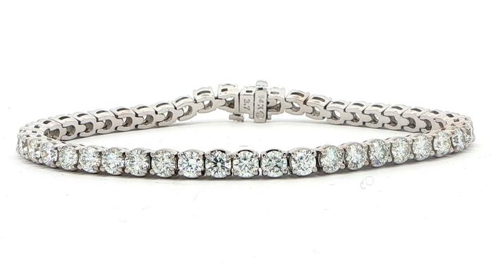 content/products/Diamond Tennis Bracelet in 4-Prong Setting in White Gold (8.38cts TWT)