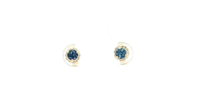 content/products/Montana Yogo Sapphire Stud Earrings in 3-Prong Martini Settings in Yellow Gold (0.44cts TWT)