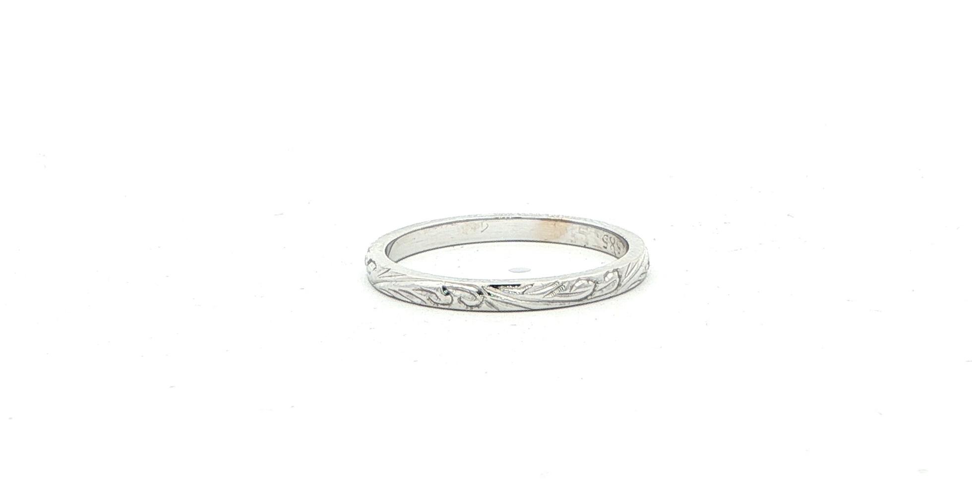 Estate Piece: Floral Engraved Band Ring in White Gold 