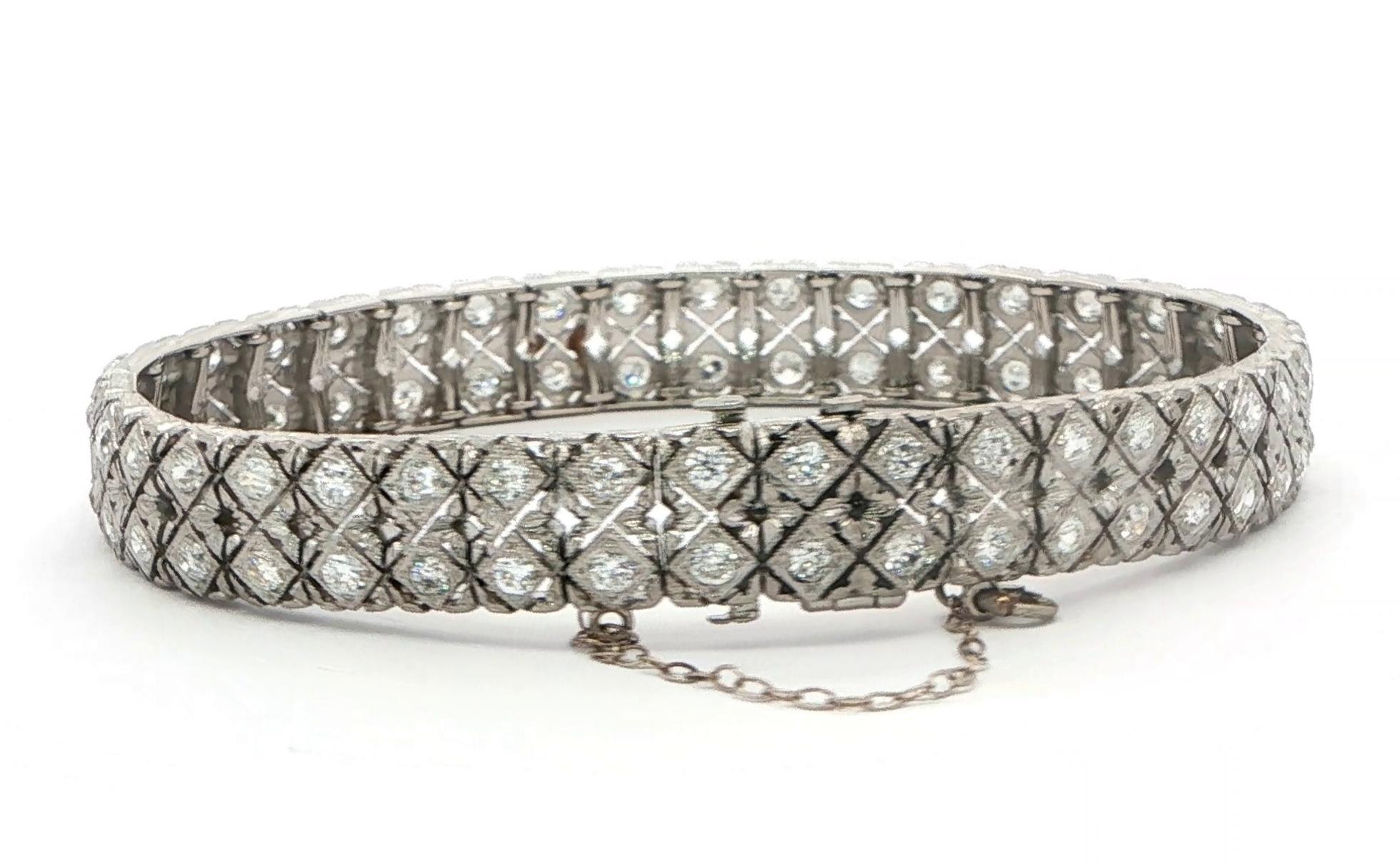 Estate Piece: Art Deco Double Row Diamond Tennis Bracelet in Platinum (4.00cts TWT) back