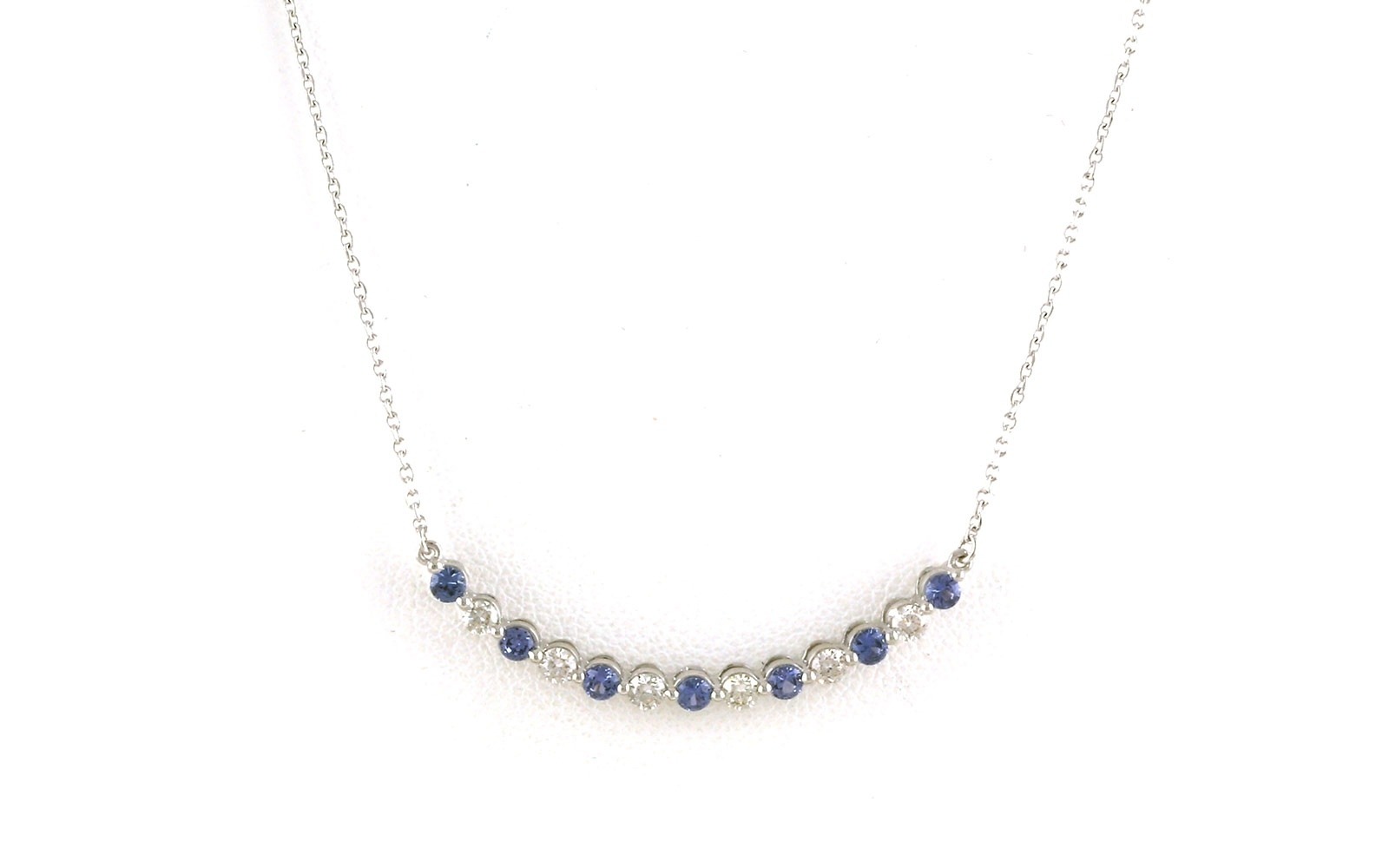 Alternating Montana Yogo Sapphire and Diamond Share-Prong Curved Bar Necklace in White Gold (0.58cts TWT)