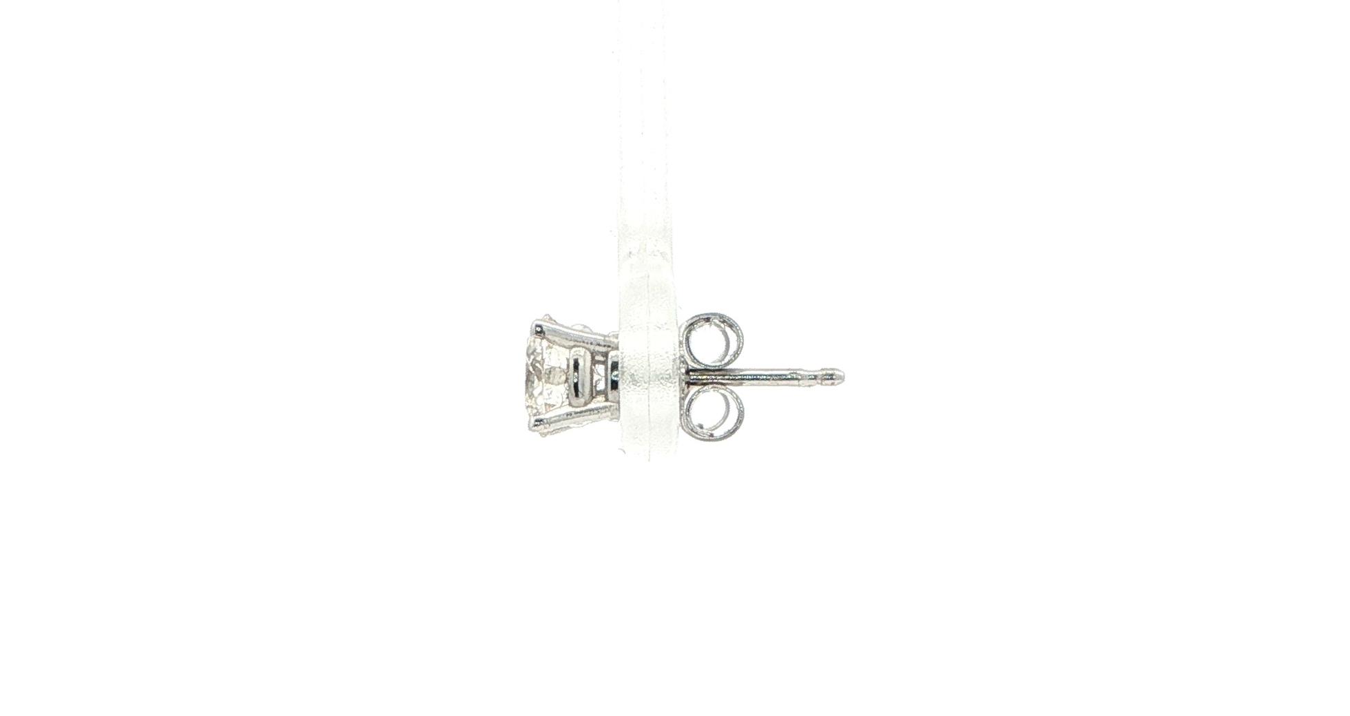 Diamond Stud Earrings in 4-Prong Mountings in White Gold (1.00cts TWT) side