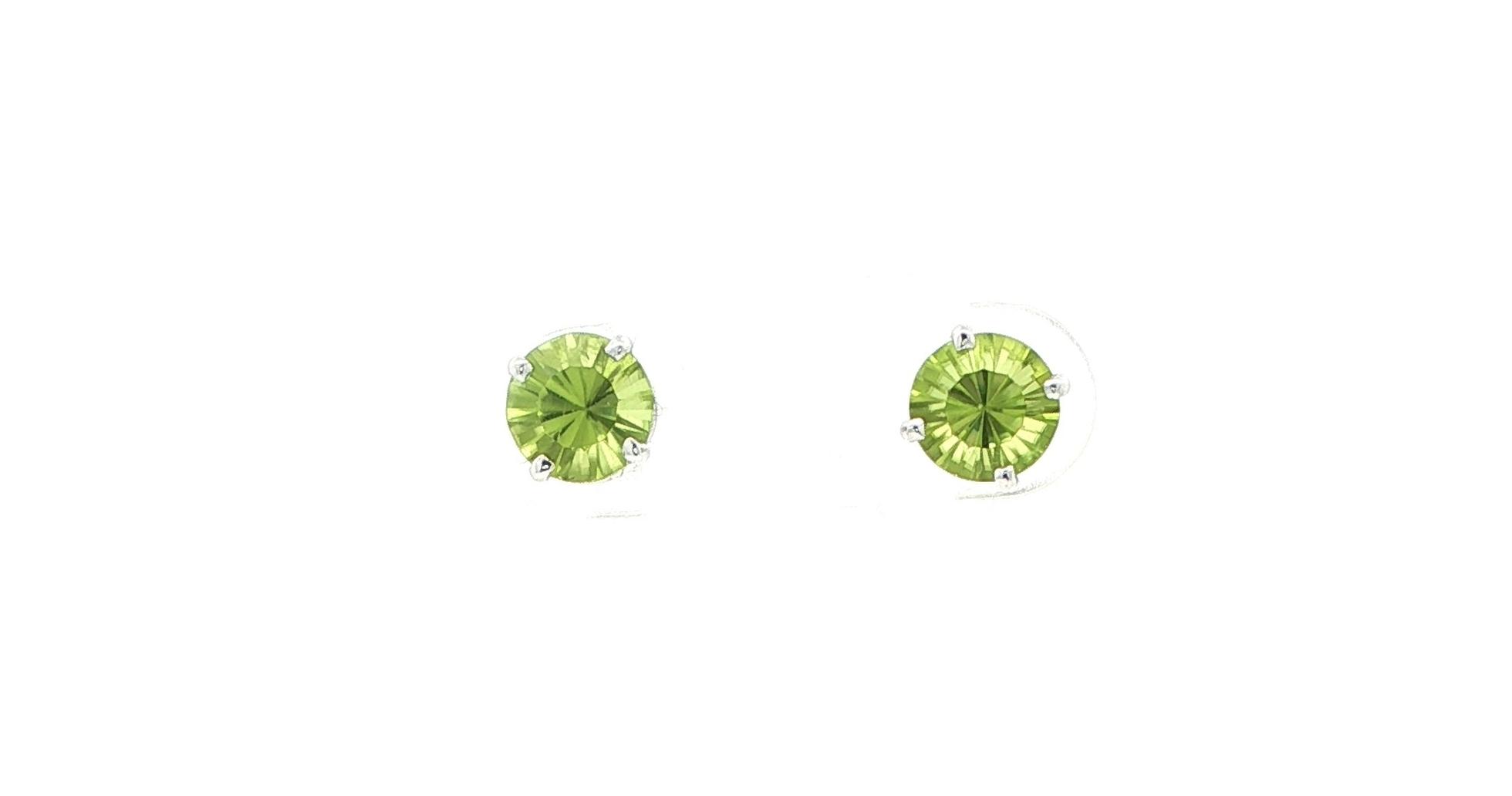 Estate Piece: Peridot Stud Earrings in 4-Prong Settings in White Gold (1.50cts TWT)