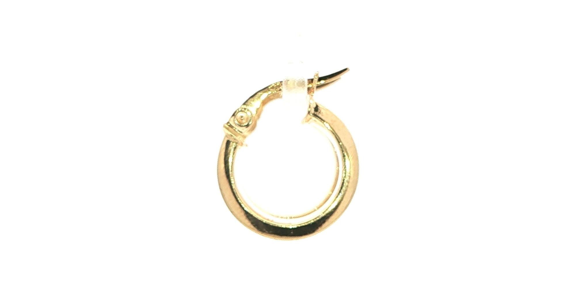 Classic Flat Hollow Hoop Earrings Yellow Gold (15 mm) side