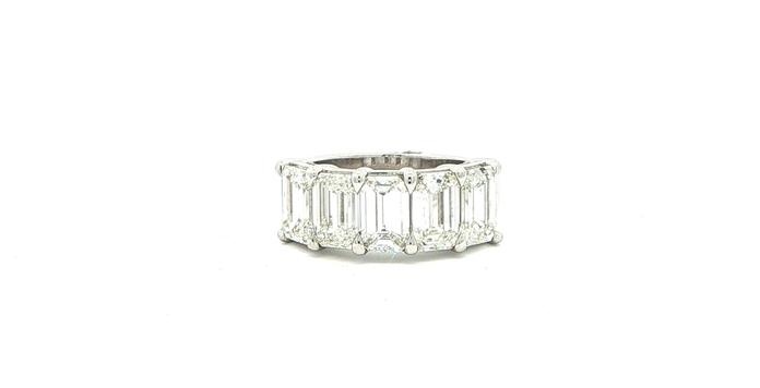 content/products/5-Stone Emerald Cut Diamond Eternity Ring in Platinum (4.66cts TWT)