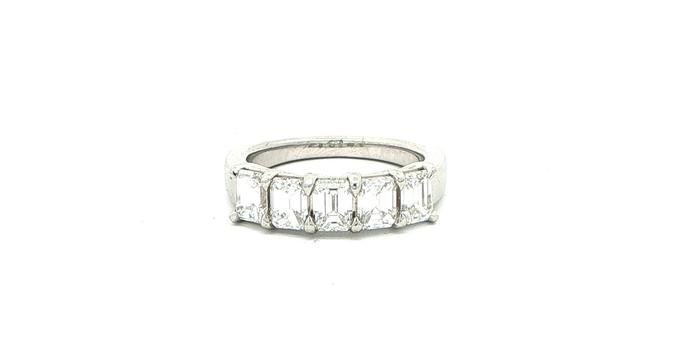 content/products/5-Stone Emerald Cut Diamond Eternity Ring in Platinum (2.25cts TWT)