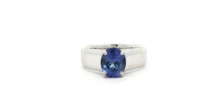 content/products/Estate Piece: Wide Solitaire Oval Tanzanite Ring in White Gold (2.00cts)