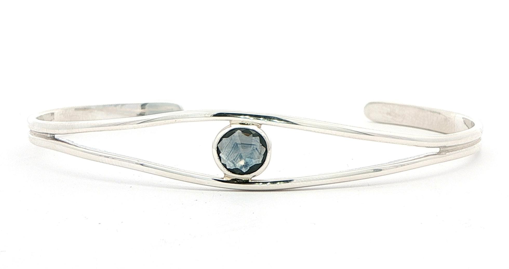 Rose-Cut Blue-Grey Montana Sapphire Split Cuff Bracelet in Sterling Silver (0.76cts)