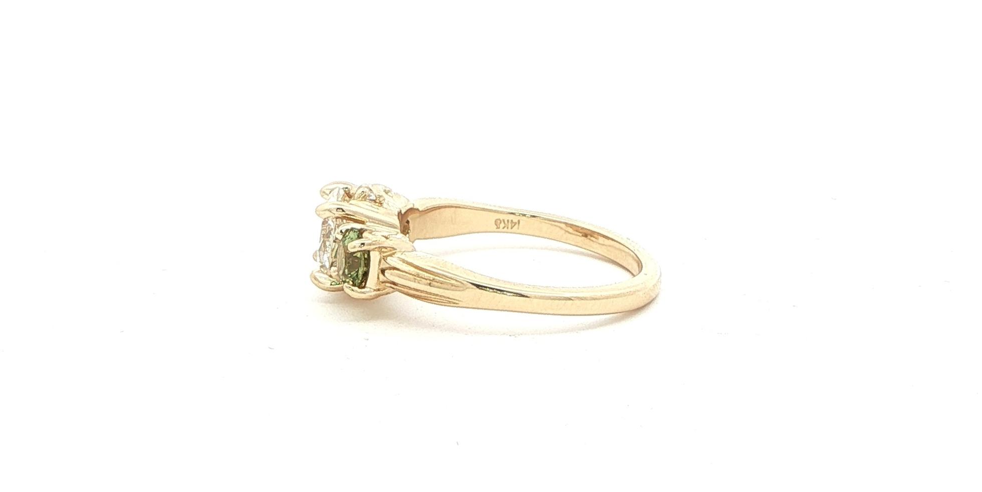 3-Stone Diamond and Green Montana Sapphire Ring in Yellow Gold (2.02cts TWT) side