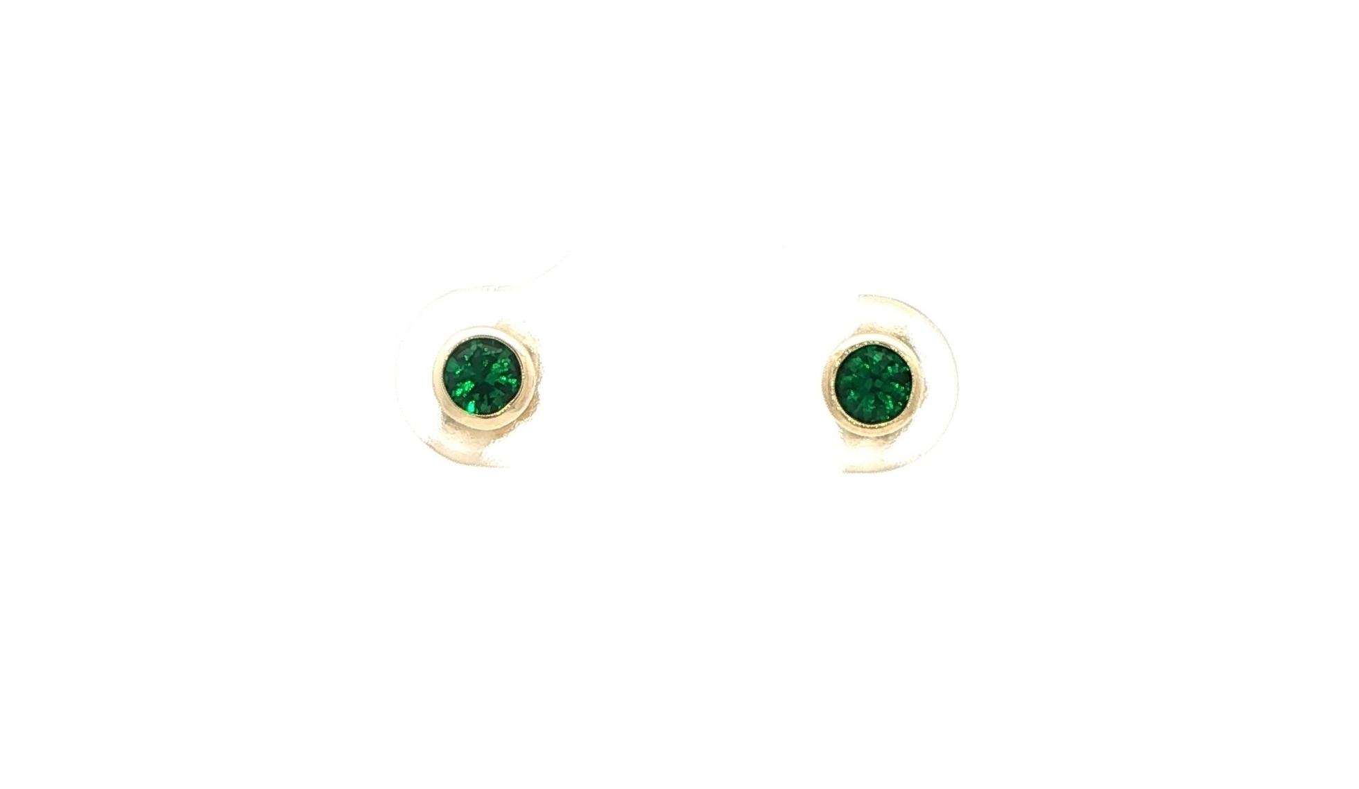 Bezel-set Emerald Stud Earrings in Yellow Gold (0.41cts TWT)