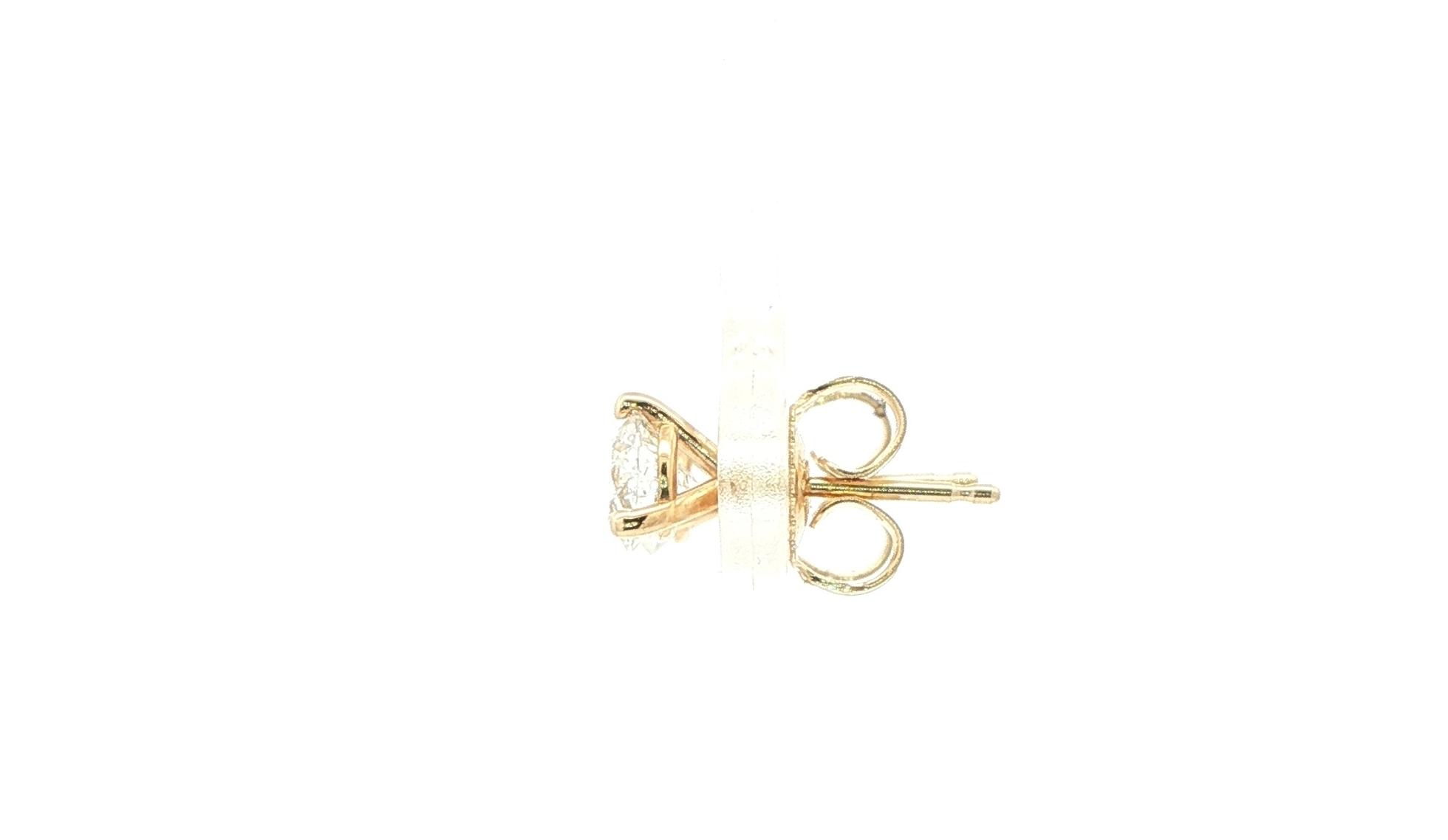 Diamond Stud Earrings in 3-Prong Martini Settings in Yellow Gold (1.00cts TWT) side